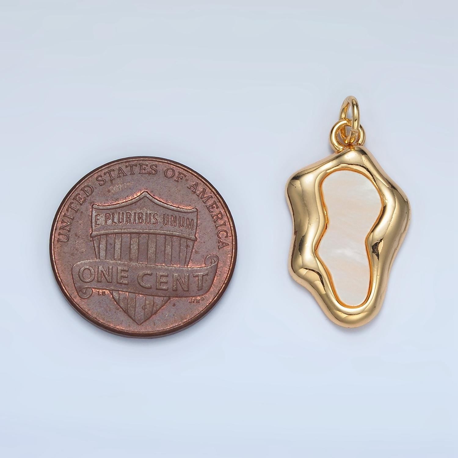 Dainty Abstract Charm 14K Gold Filled Oval Pear Charm with Shell Pearl M551