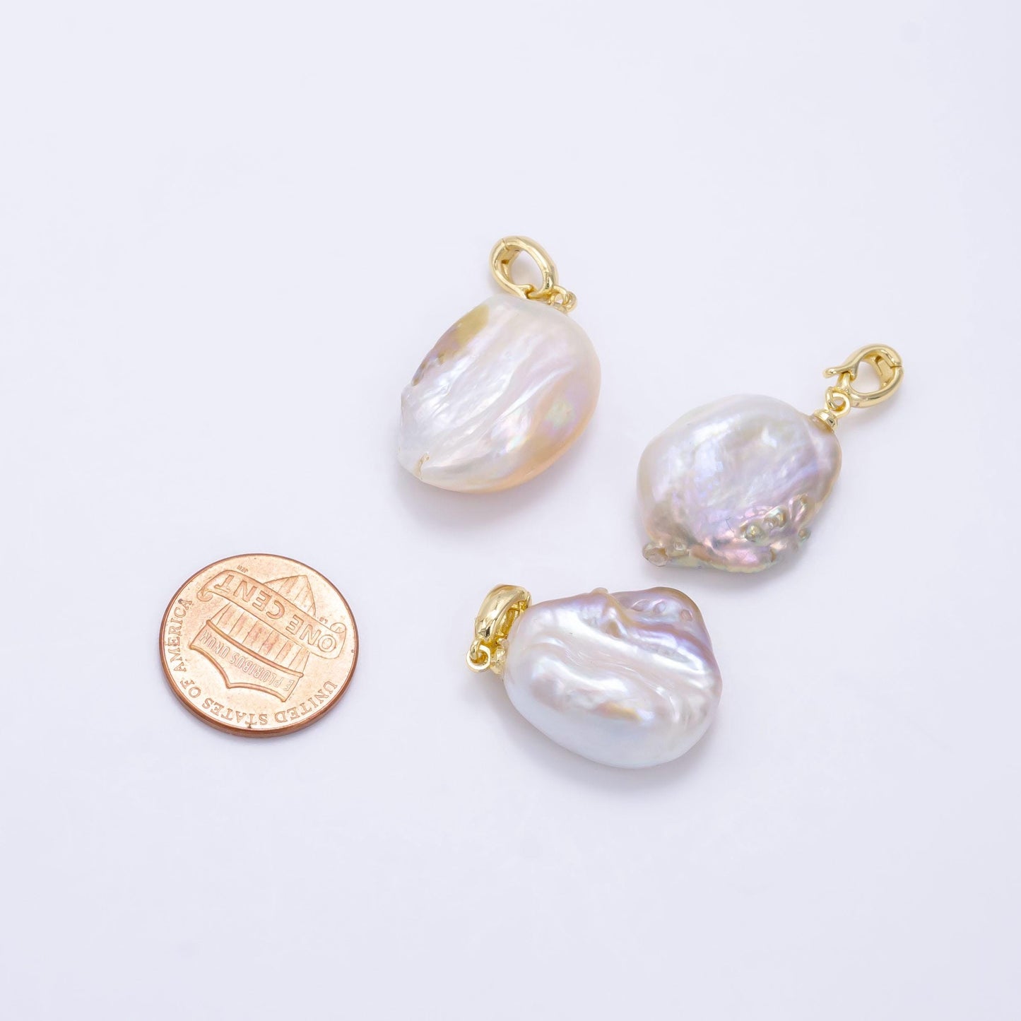 Flat Oval Irregular Pearl 26mm Latch Clasp | P-1884
