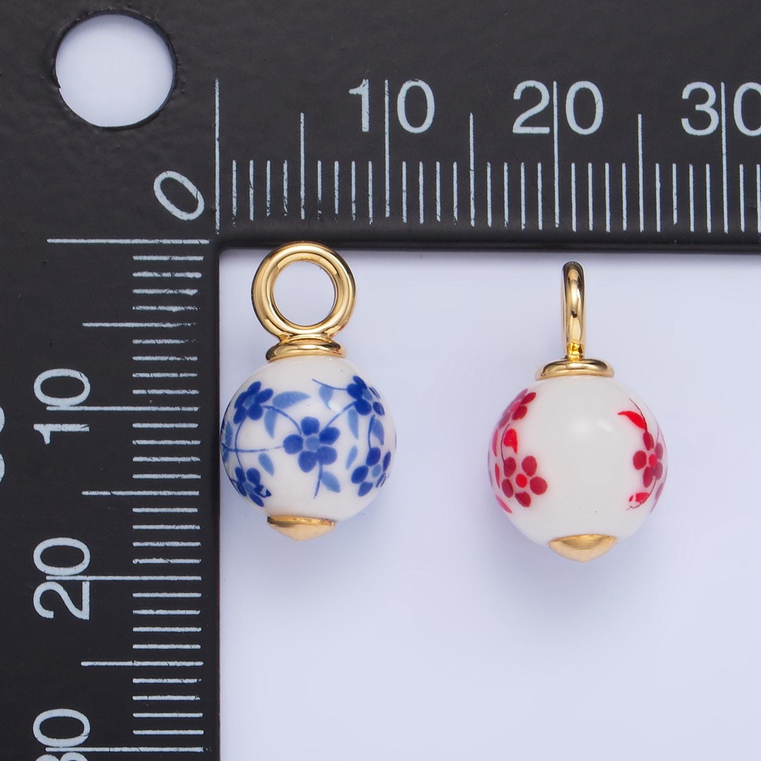 Dainty Round Ceramic Charm Handmade Blue Red Sakura Painting Porcelain Vintage Charm For Necklace Bracelet Jewelry Making Supply W123