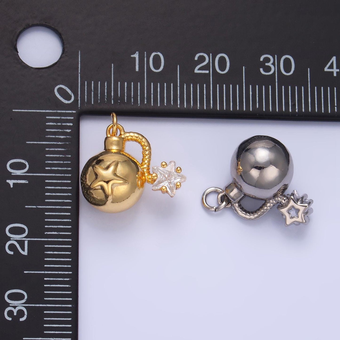 Pirate Bomb Charm Gold Silver 3D Star Old Hand Grenade Charm Detailed Round Pendant W137