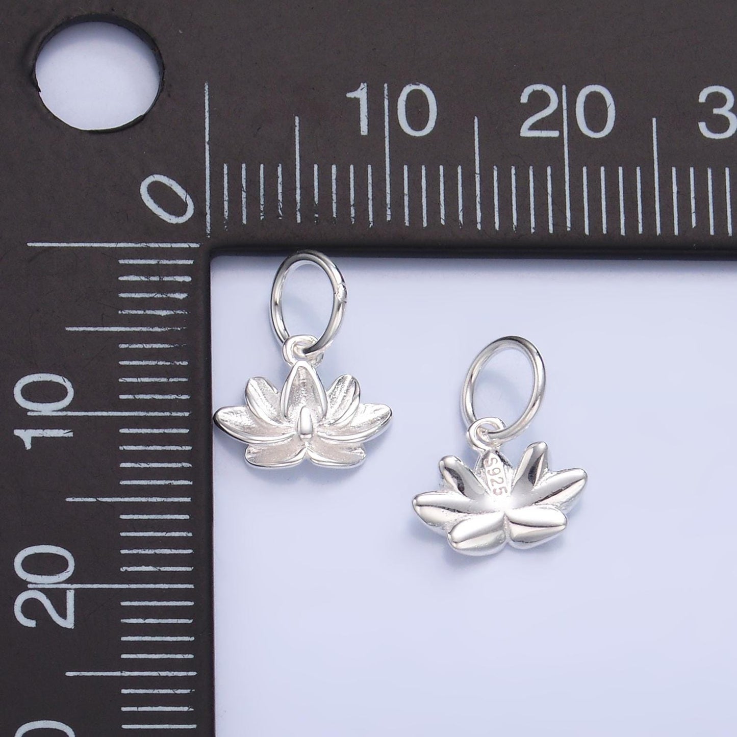 Mini S295 Sterling Silver Lotus Charms Silver Flower Charms for Yoga Meditation bracelet Necklace Earring Component SL519