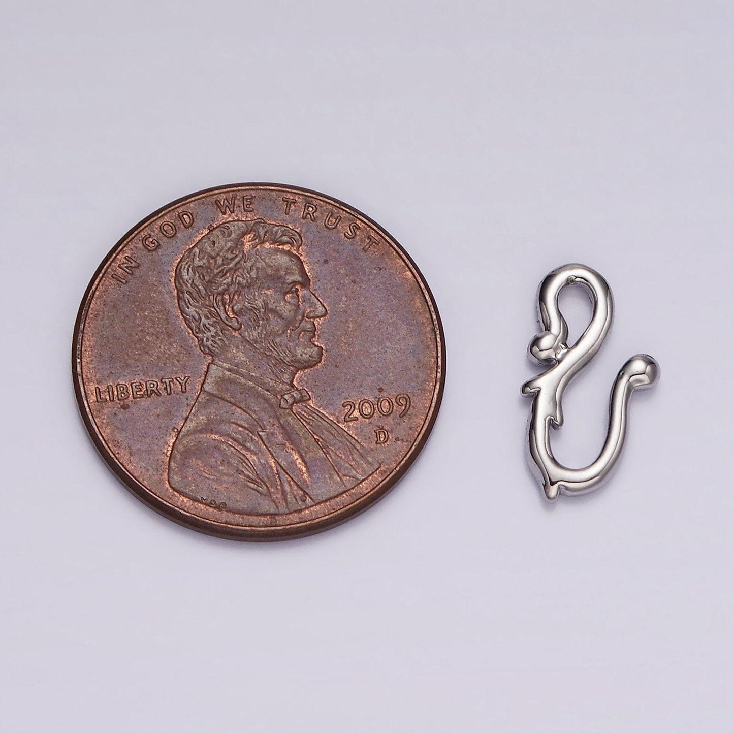 Mini molten vine hook closure findings supply in silver plated | z-658