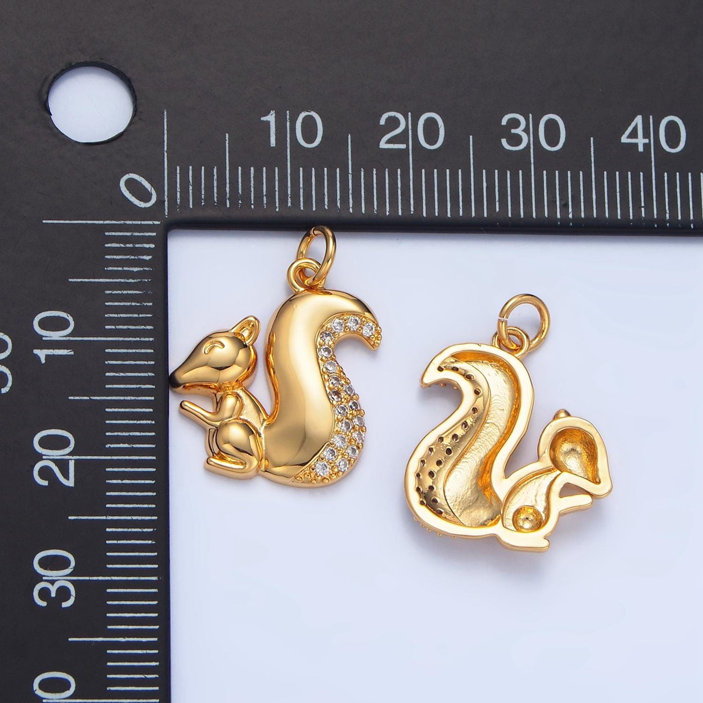 Happy smiling squirrel micro paved cz 24k gold filled animal charm | x-840