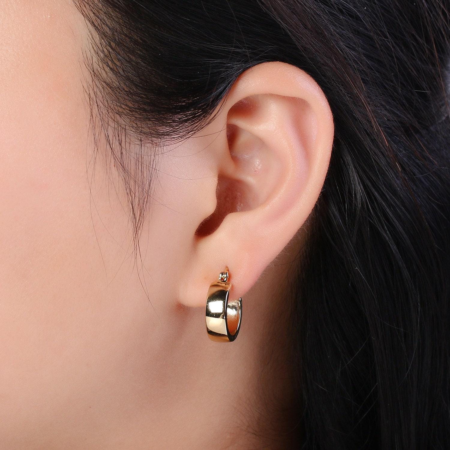 14k gold fliled lightweight hoops | 15mm | gold hoop earrings for women
