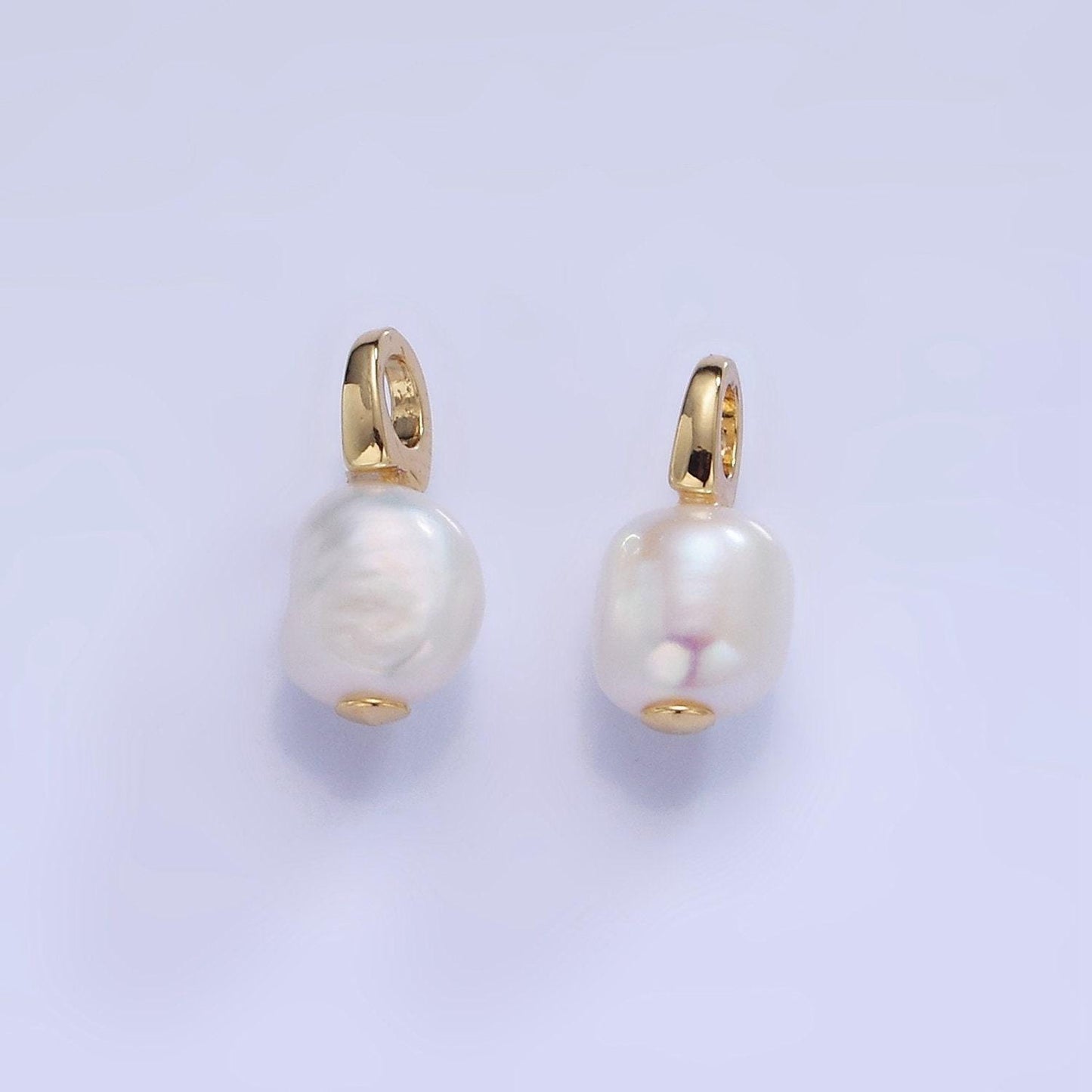 Baby button white freshwater pearl charm | p-1732