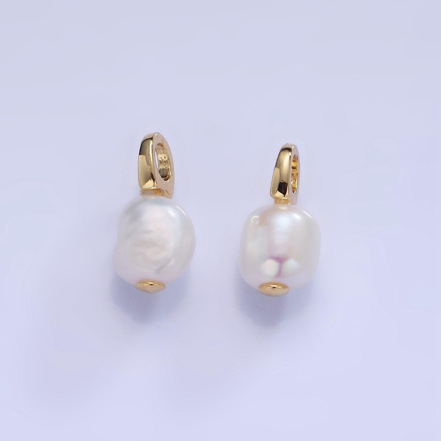 Baby button white freshwater pearl charm | p-1732