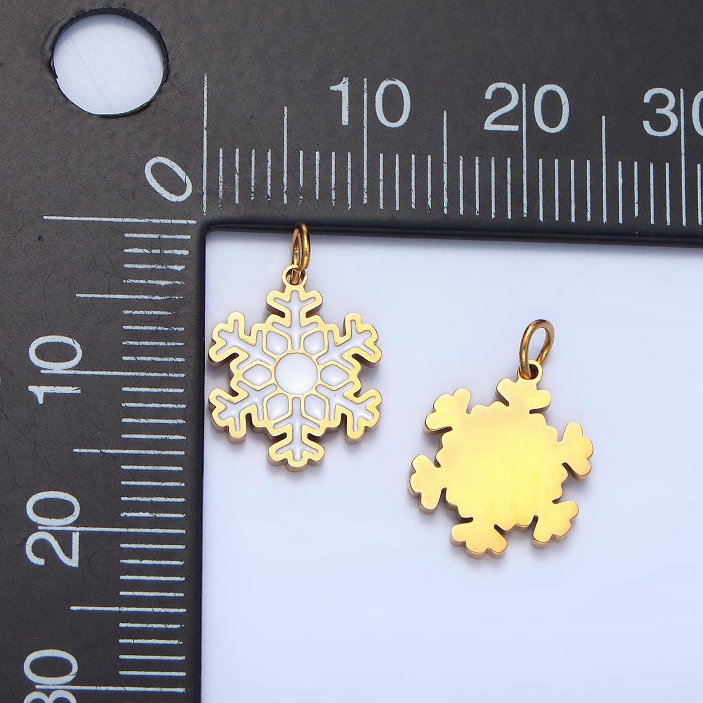 White enamel snowflake stainless steel holiday charm | p-1519