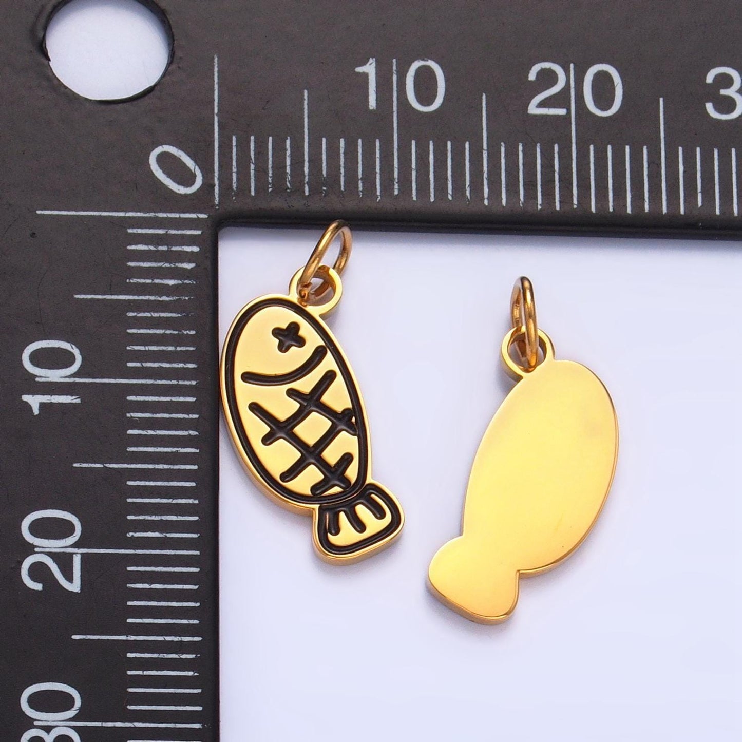 Dainty stainless steel fish charm cute fishy pendant kawaii charm bracelet necklace for diy jewelry making supply kids jewelry p1320