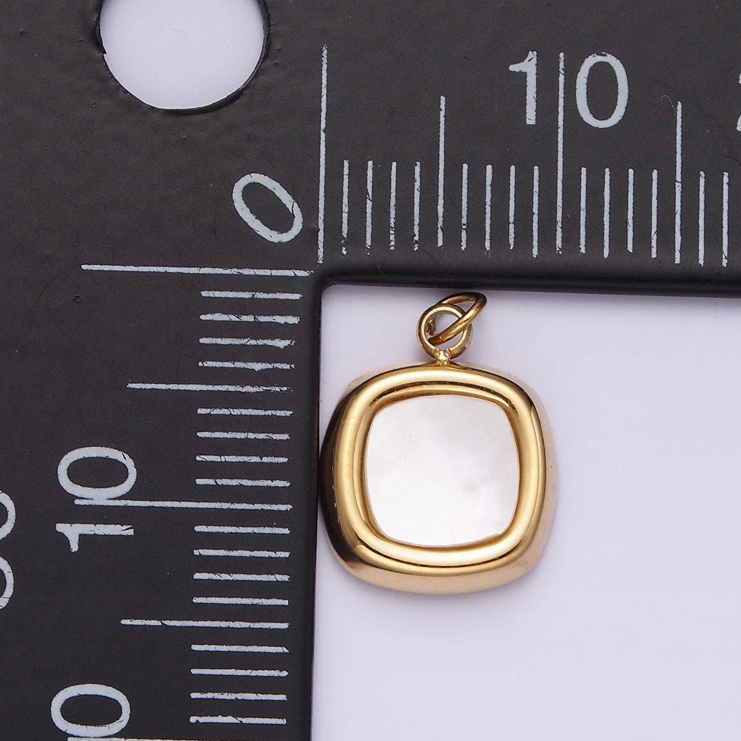 Stainless steel shell pearl square bezel charm in gold & silver | p1321