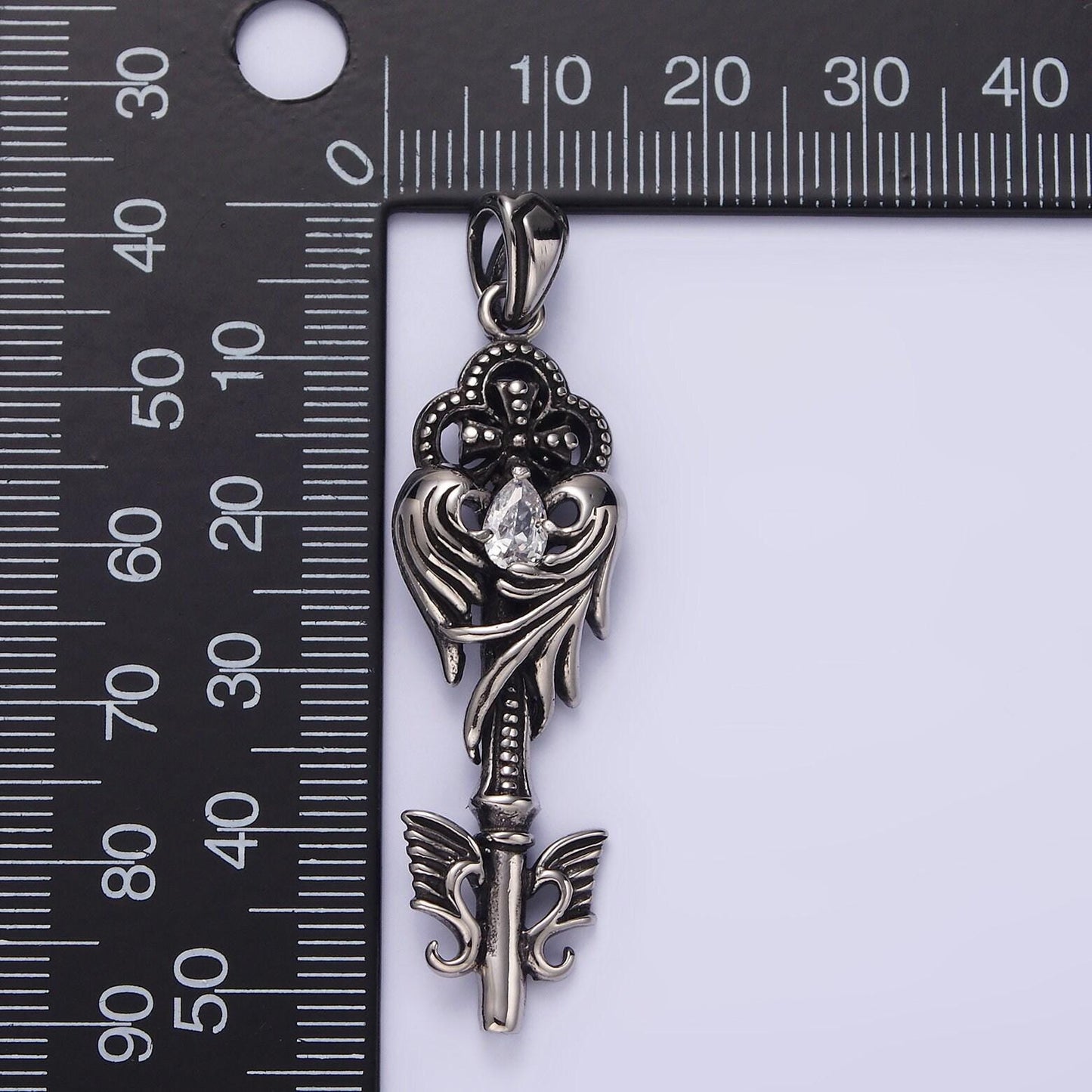 Stainless steel clear teardrop cz wings beaded pattee quatrefoil key pendant | p743