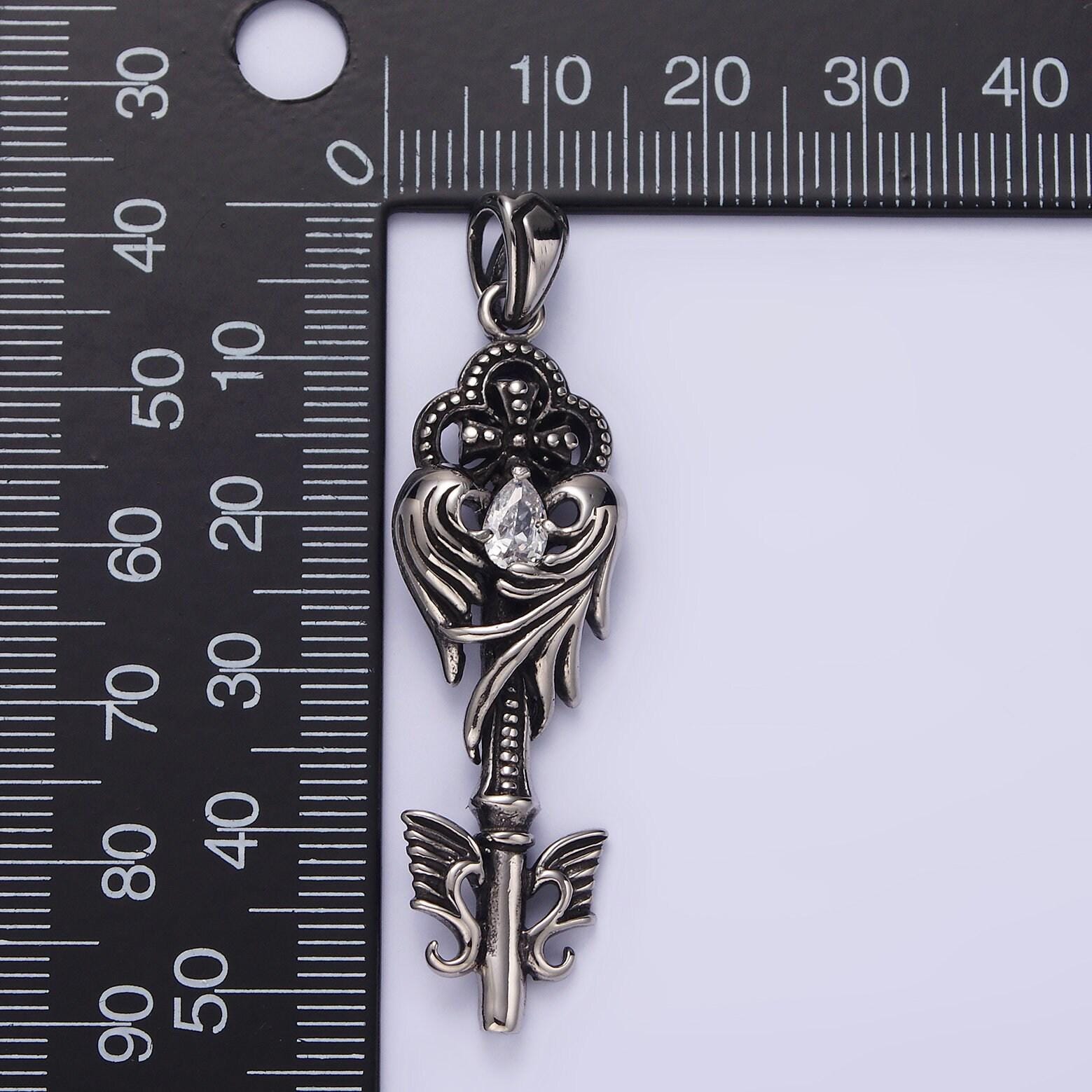 Stainless steel clear teardrop cz wings beaded pattee quatrefoil key pendant | p743