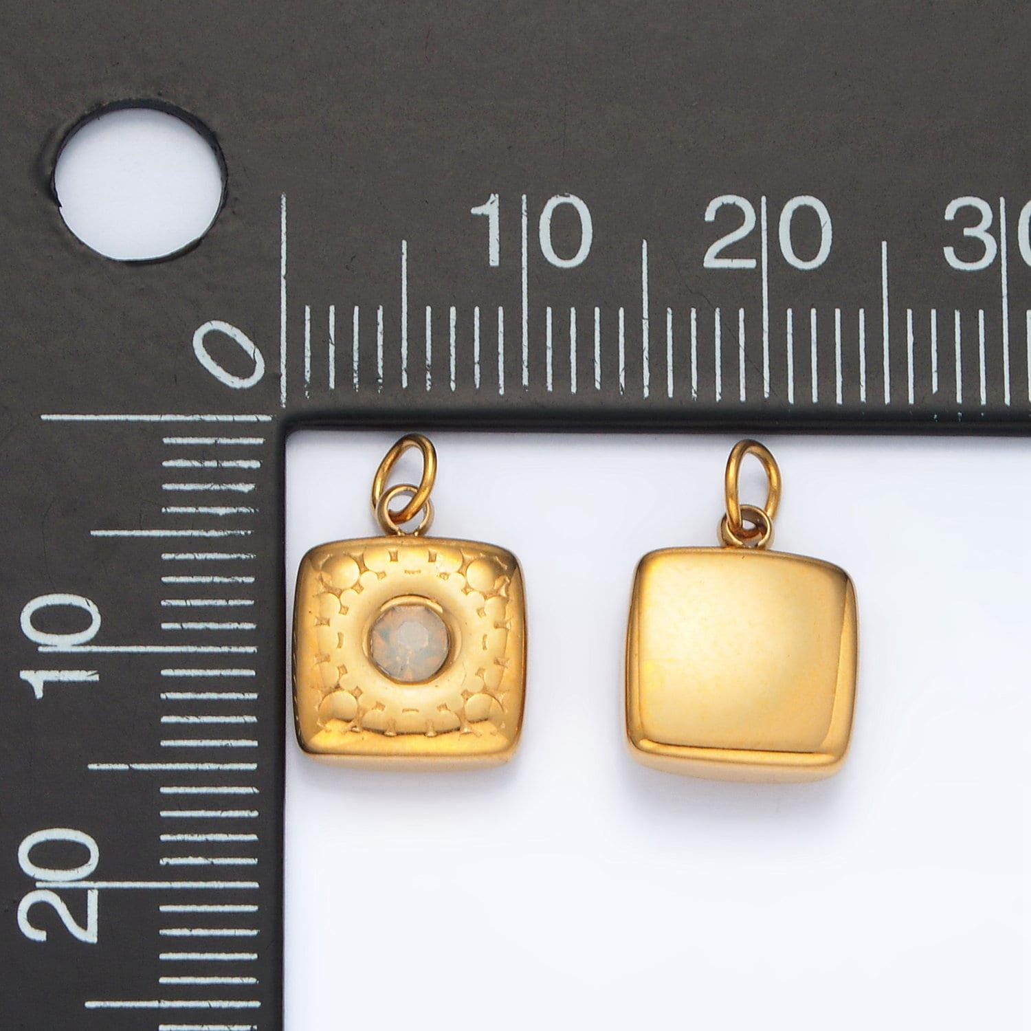 Stainless steel 15mm cz textured square mini charm | p568