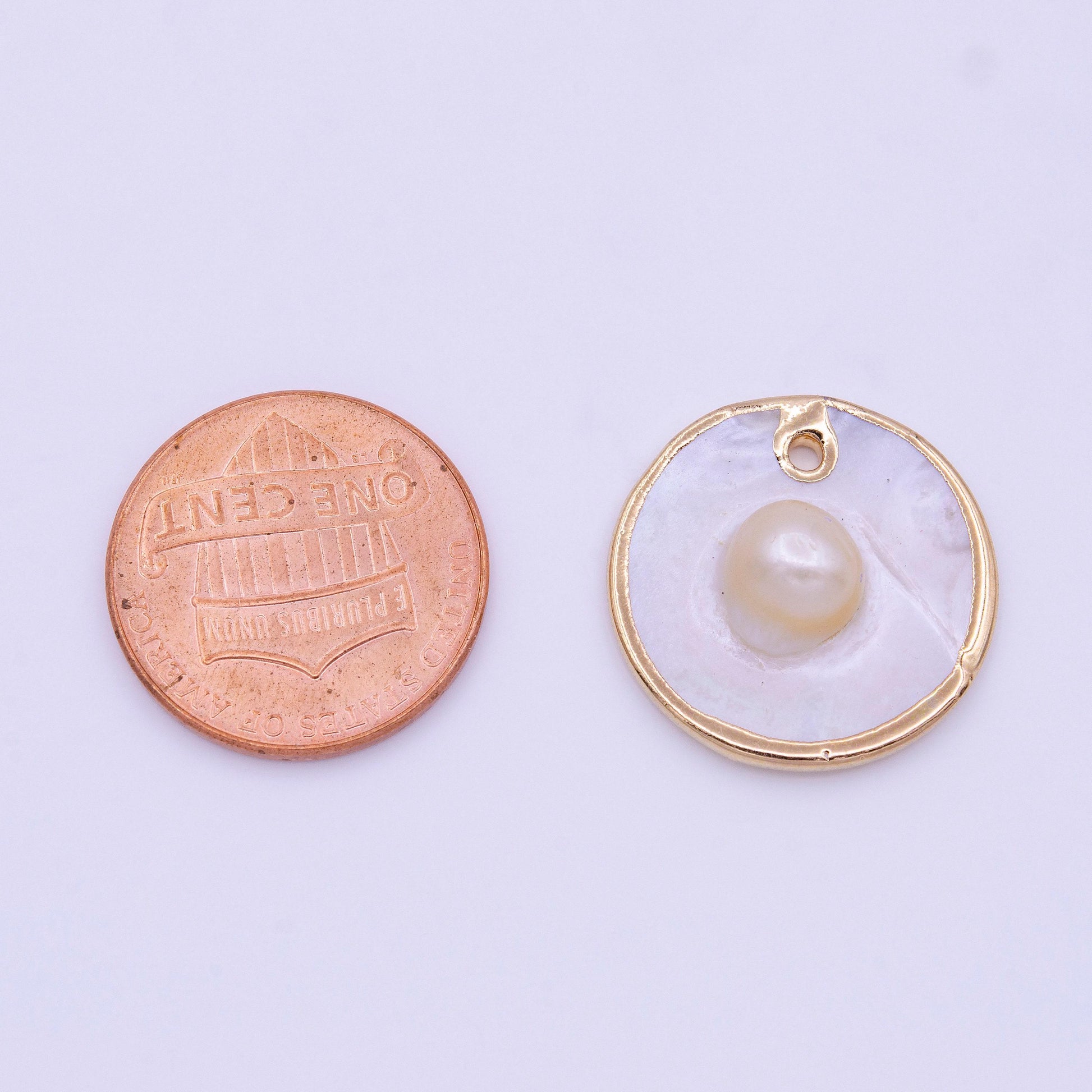 1pc wholesale natural mother of pearl charm abstract round circle shape aprox 29.5mm, gold / silver plated charm p1837