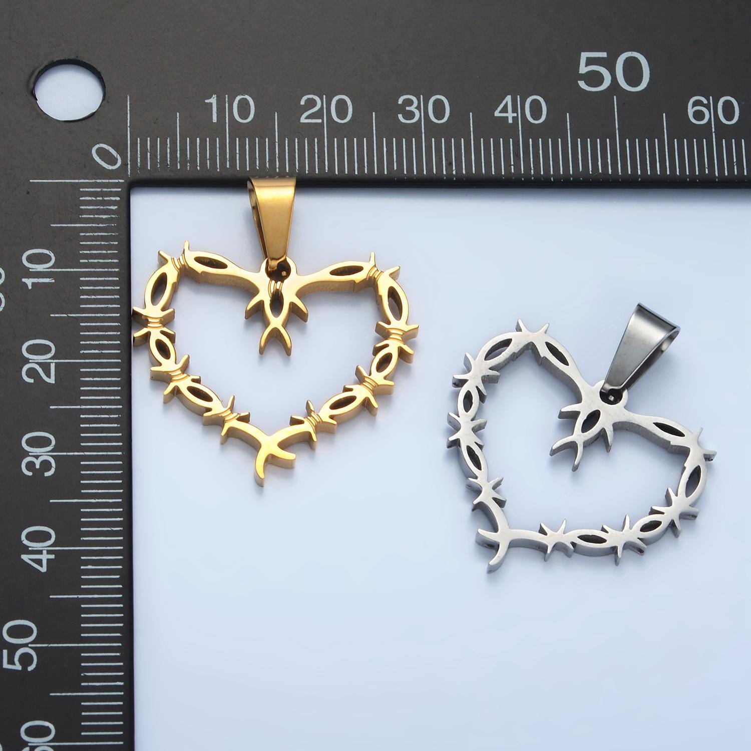 Stainless steel heart charms gold barb wire charms love pendant for necklace charm p1483