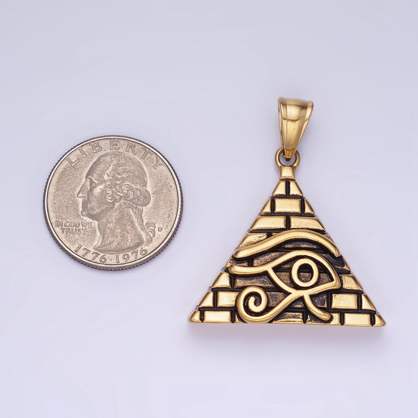Gold pyramid triangle evil eye charm eye of ra amulet pendant for necklace stainless steel pendant p-1203