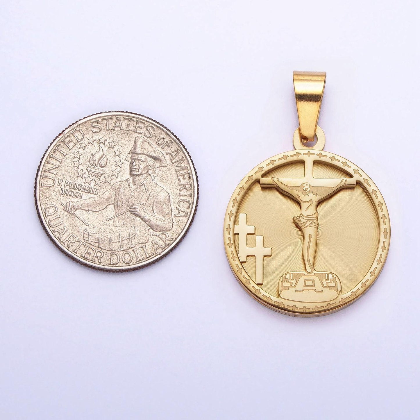 Medallion charm stainless steel crucifix cross pendant in gold silver for statement religious jewelry making | p-1165