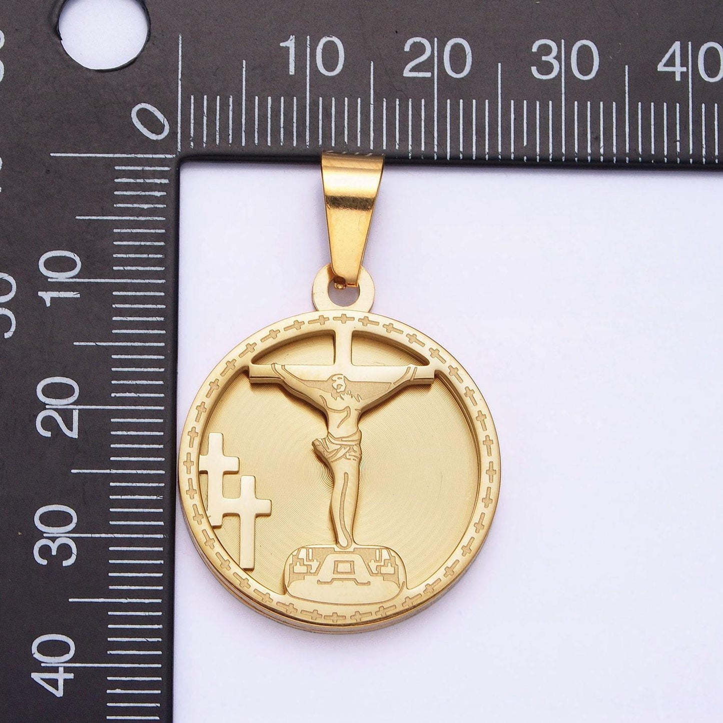 Medallion charm stainless steel crucifix cross pendant in gold silver for statement religious jewelry making | p-1165