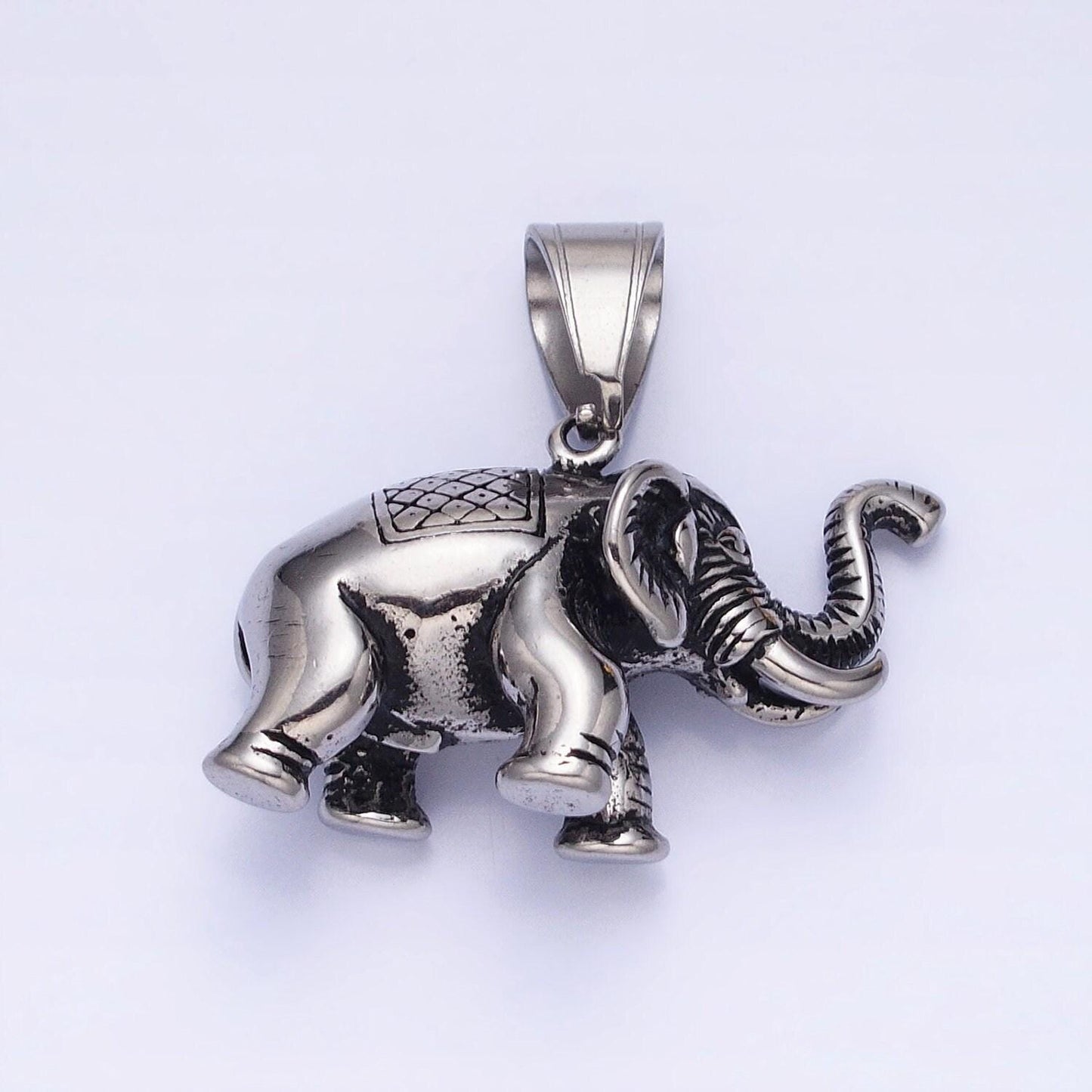 Dainty stainless steel elephant charm silver wild animal safari charm | p-1110