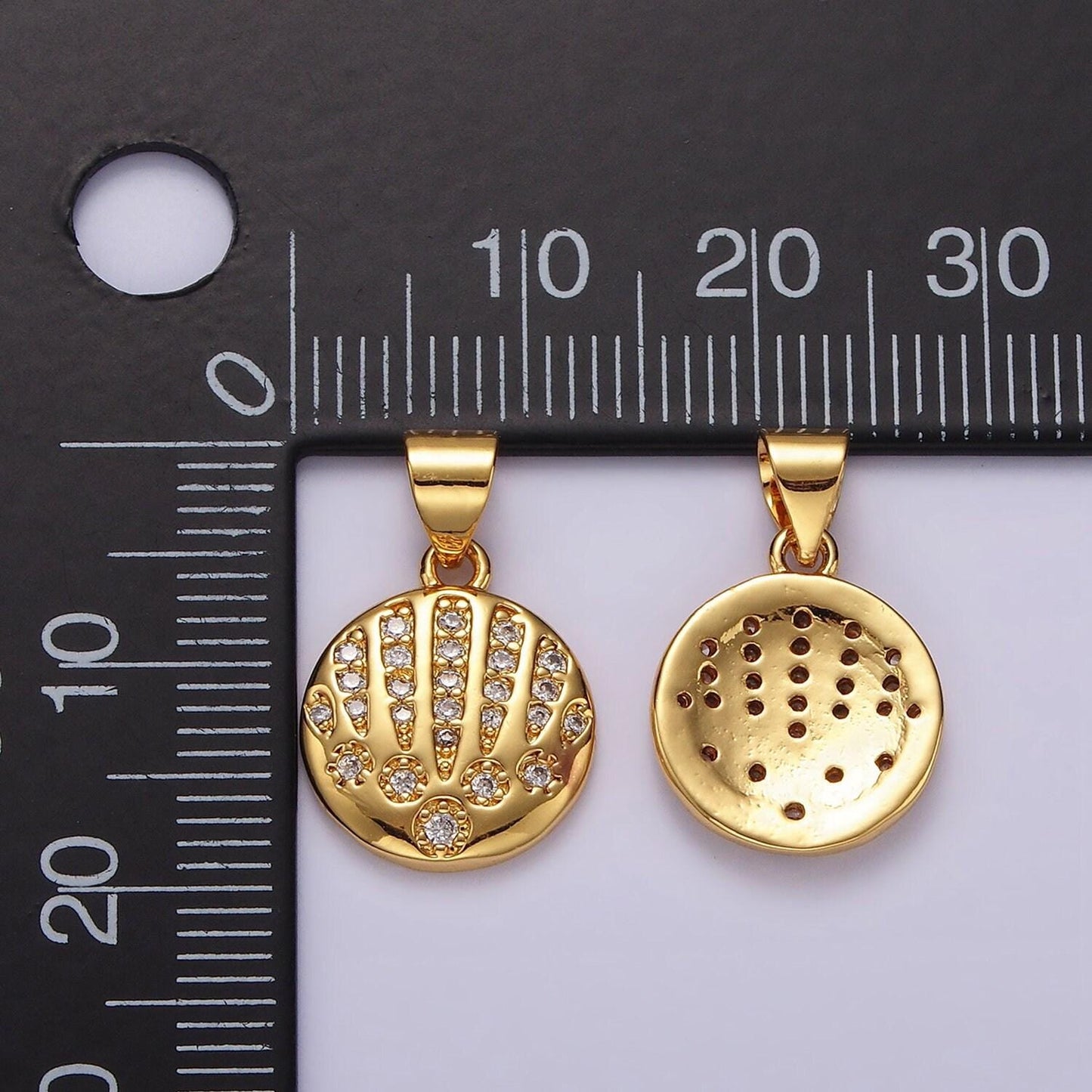 14k gold filled clear cz micro paved ocean clam sea shell round pendant in gold & silver | n1974