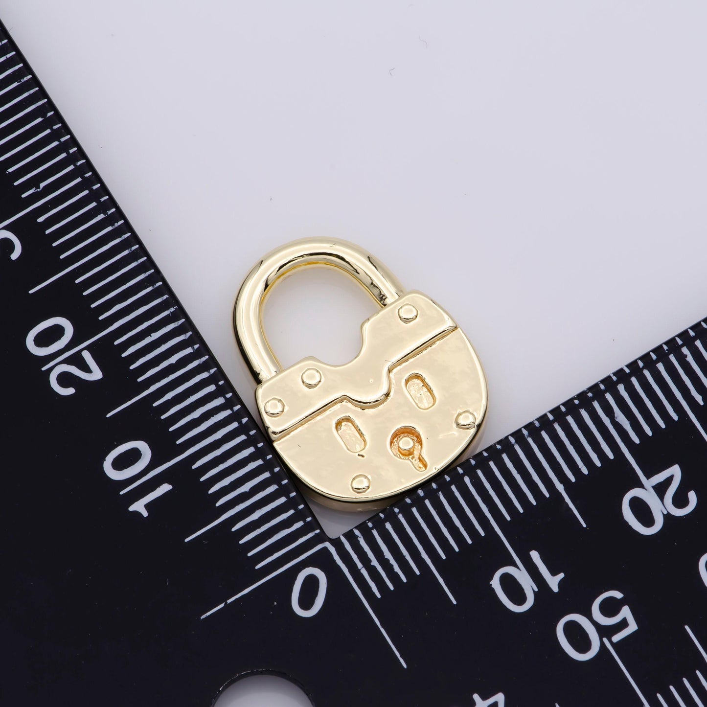 Tiny small dainty gold lock charm for necklace bracelet earring component m539