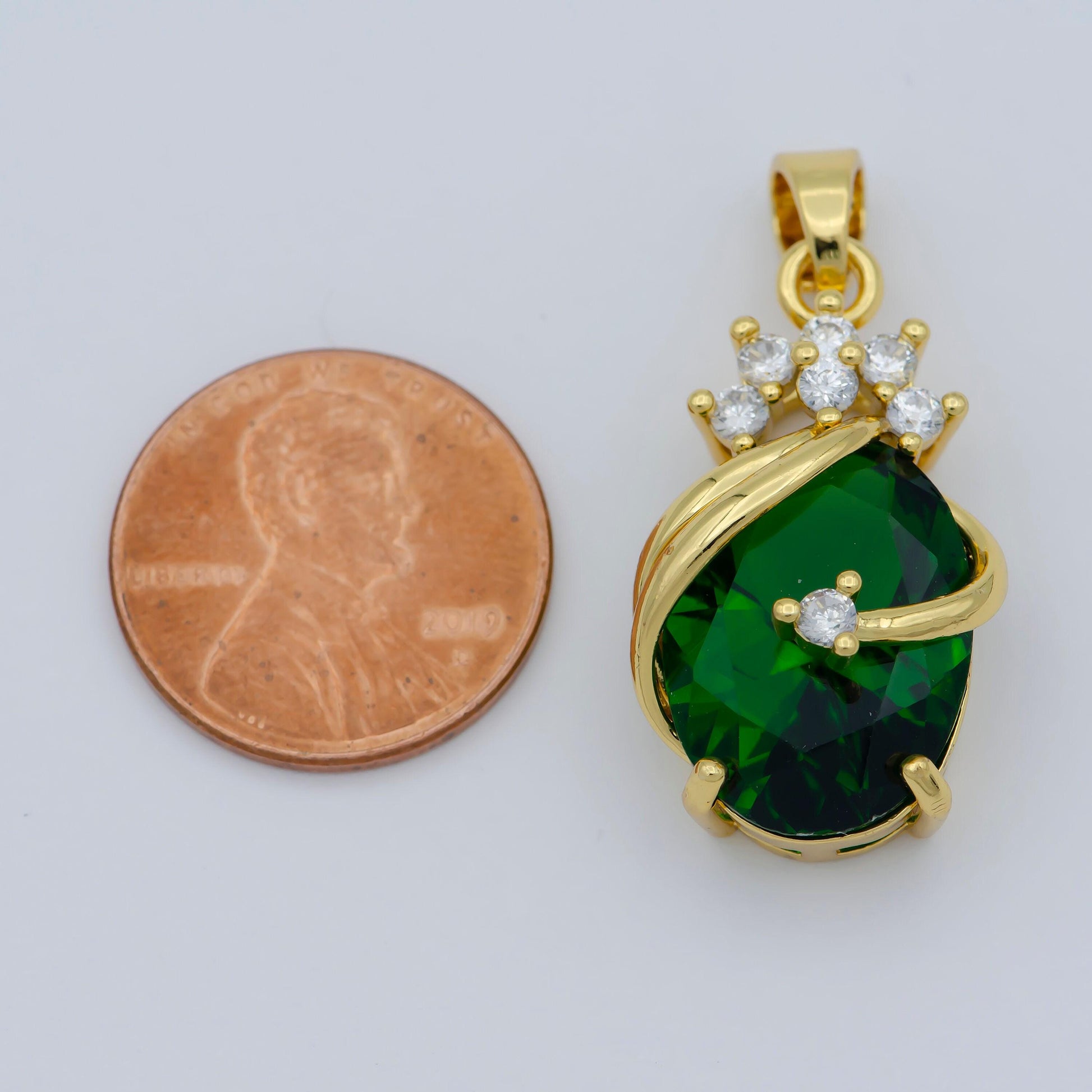 Pear shape emerald pendant 24k yellow gold filled charm necklace green emerald necklace for ladies, layering may birthstone jewelery