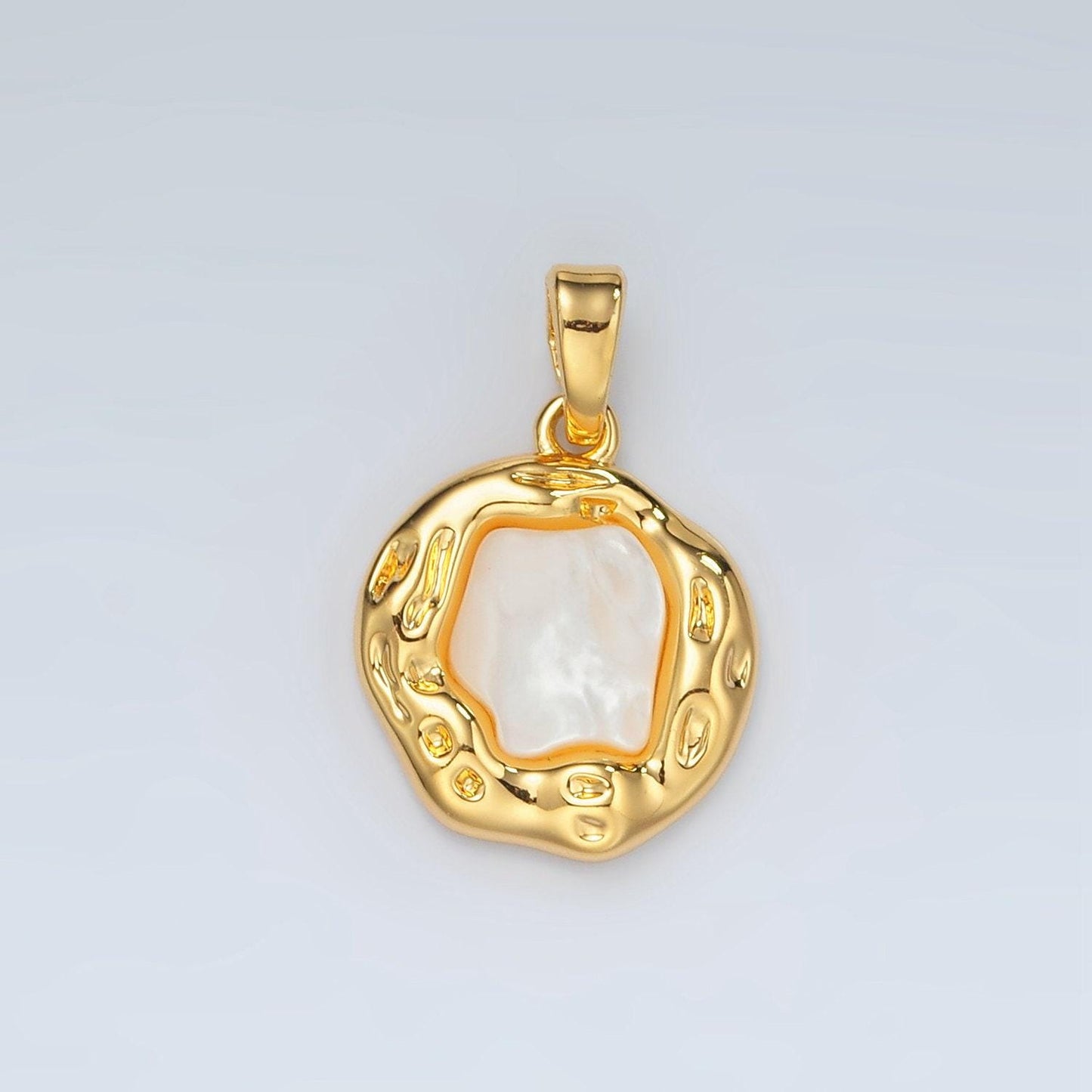 24k gold filled shell pearl abstract pendant geometric hammered molten charm | h751