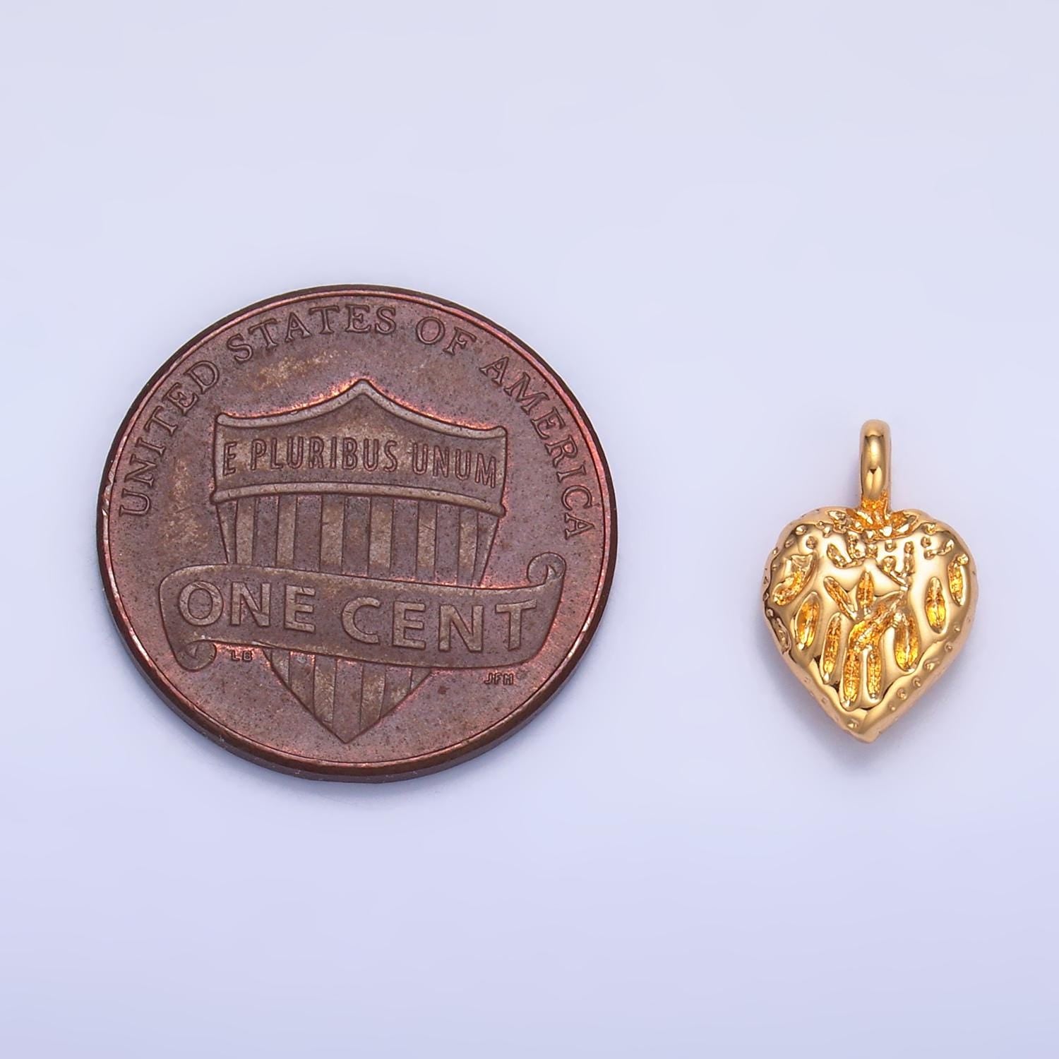 Rustic Mini Heart Charm, Vintage Gold Heart Pendant Charms for bracelet necklace component W386
