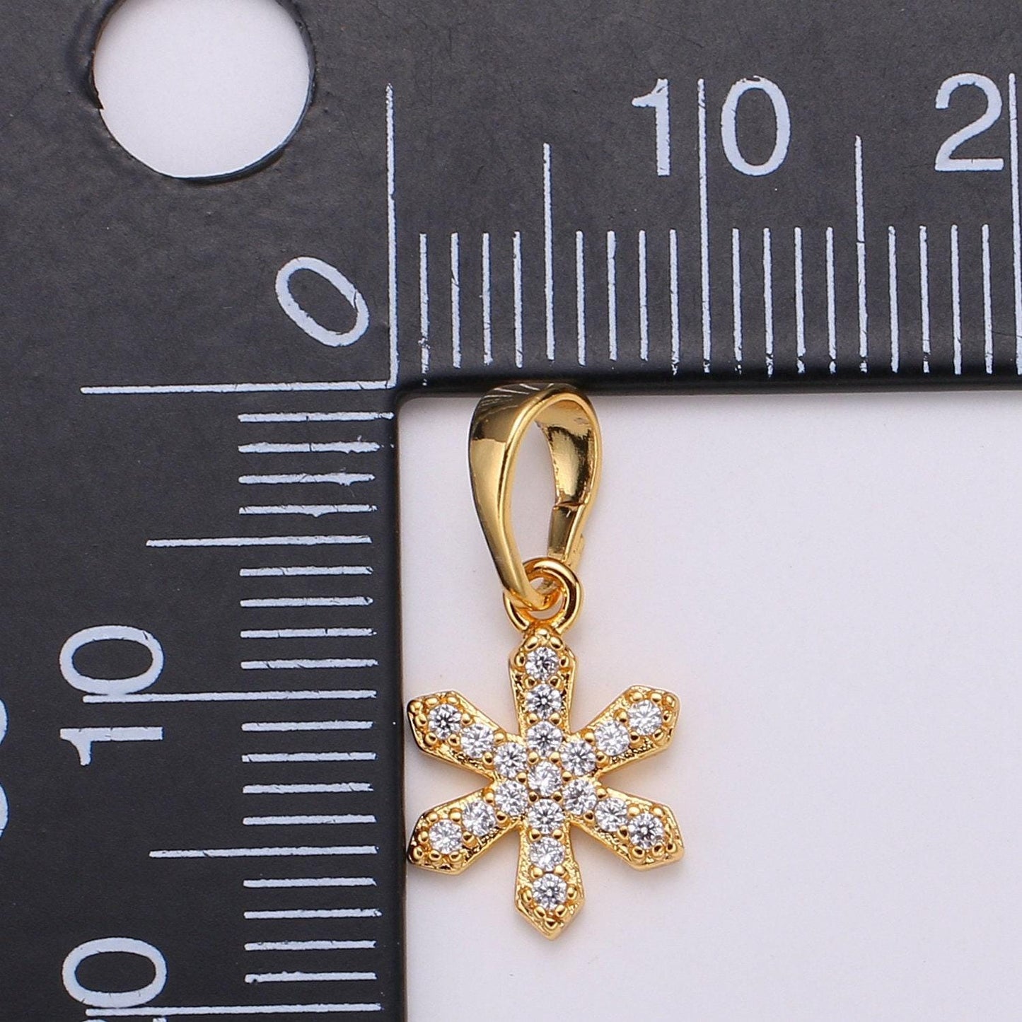 Dainty gold filled snowflakes pendants h-062