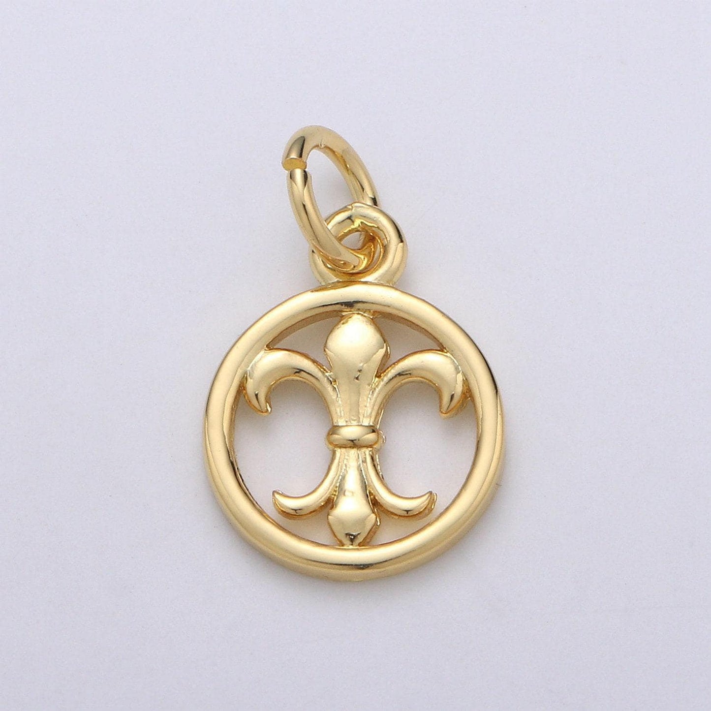 Fleur de lis charm, iris flower pendant, 24k gold lily petal charm for necklace bracelet supply chgf-1947