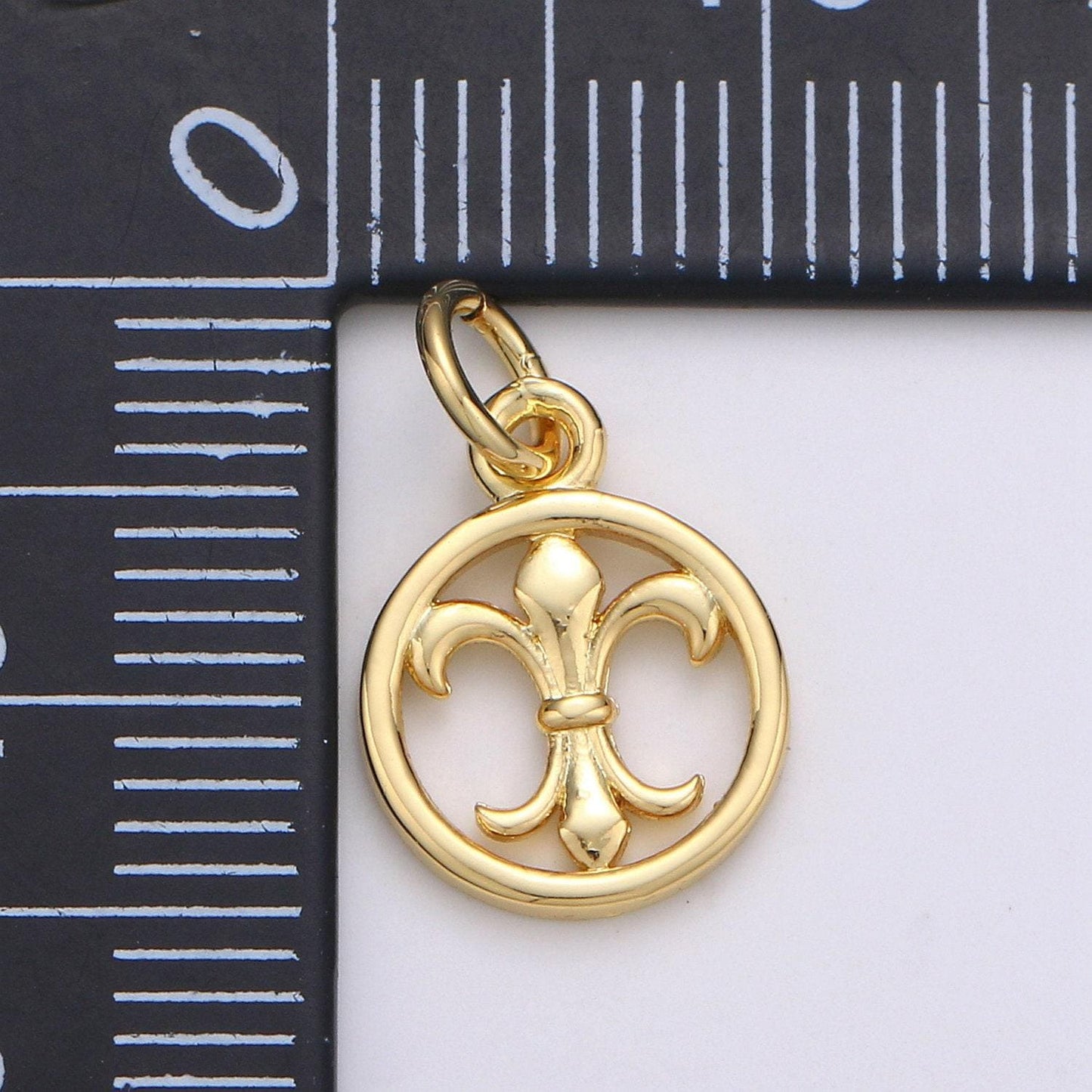 Fleur de lis charm, iris flower pendant, 24k gold lily petal charm for necklace bracelet supply chgf-1947