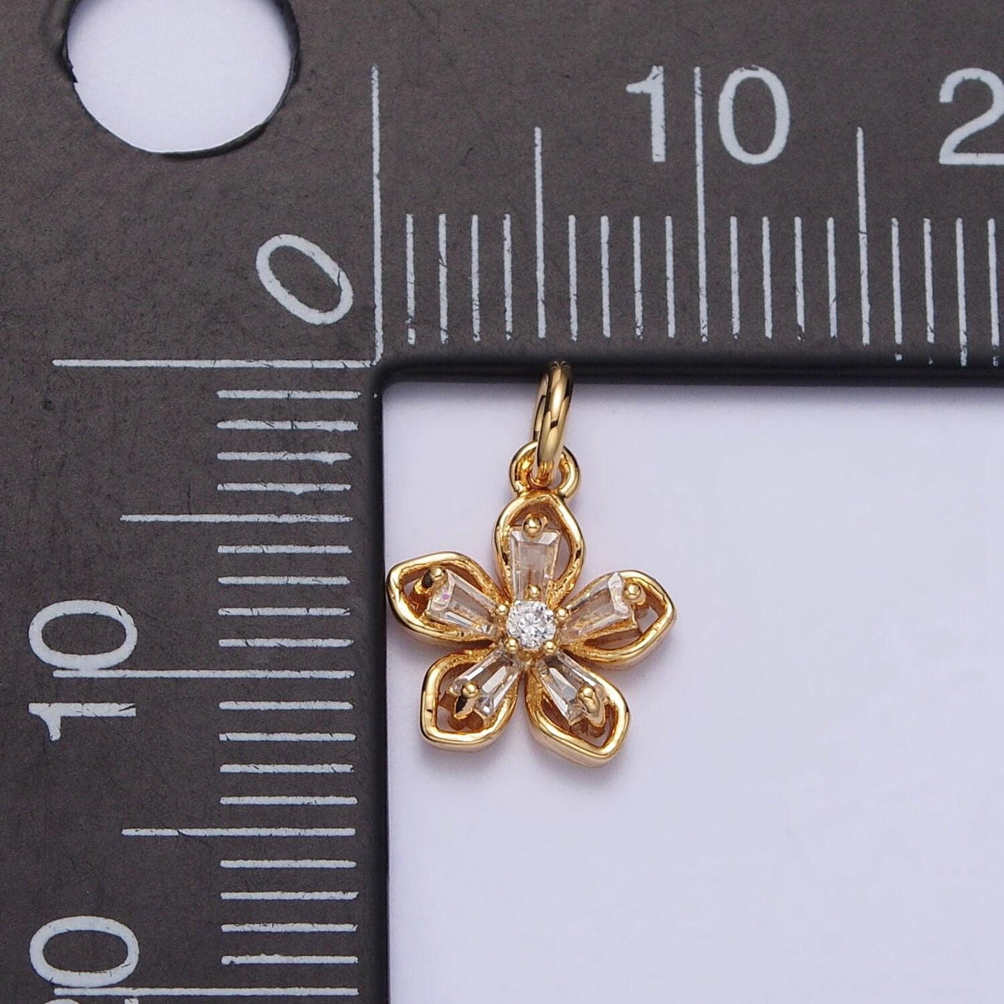 Mini gold five-petal flower pendant, silver flower charm for diy jewelry making accessories ac279