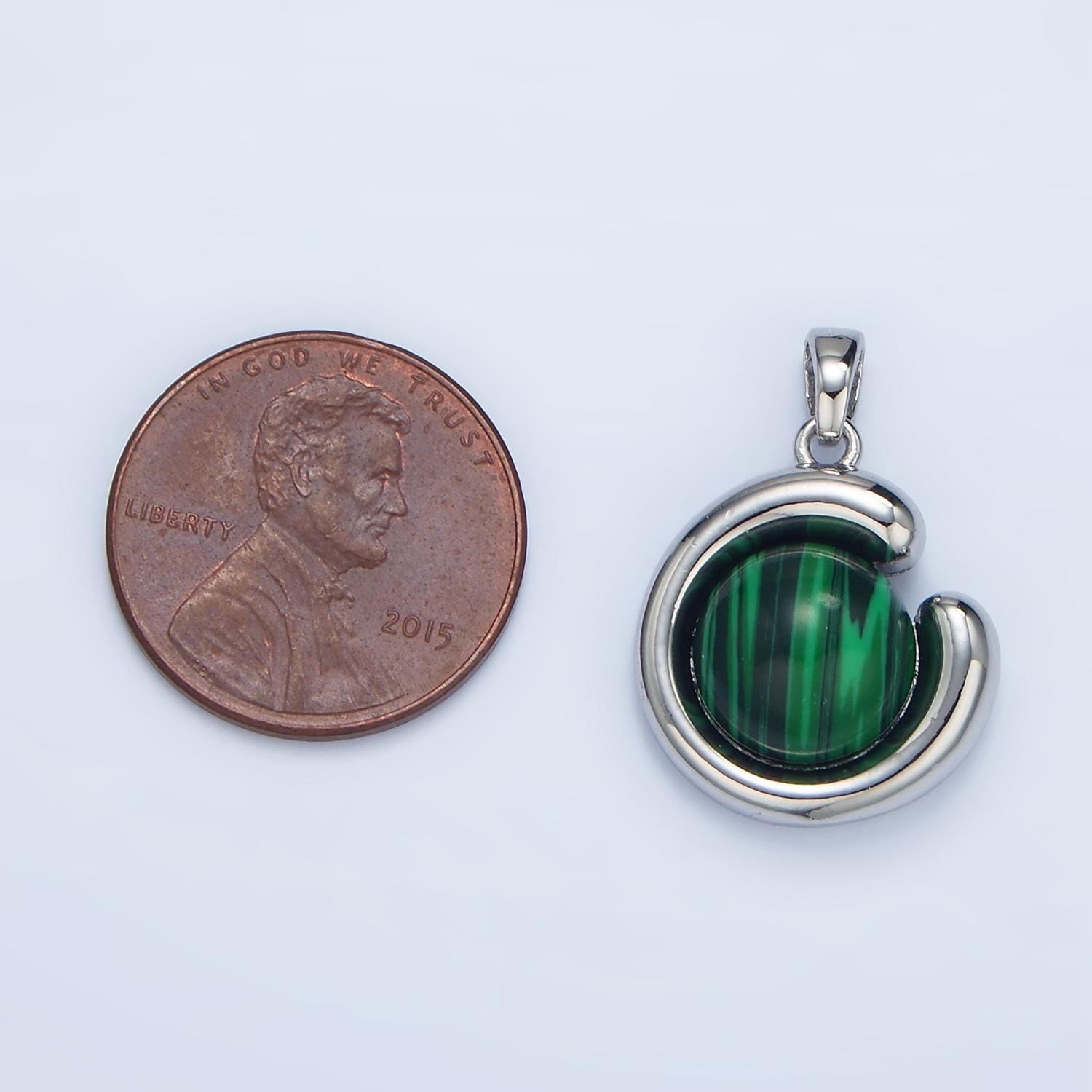 Round bubbled malachite / carnelian / aventurine gemstone in gold & silver pendant | aa976-aa978
