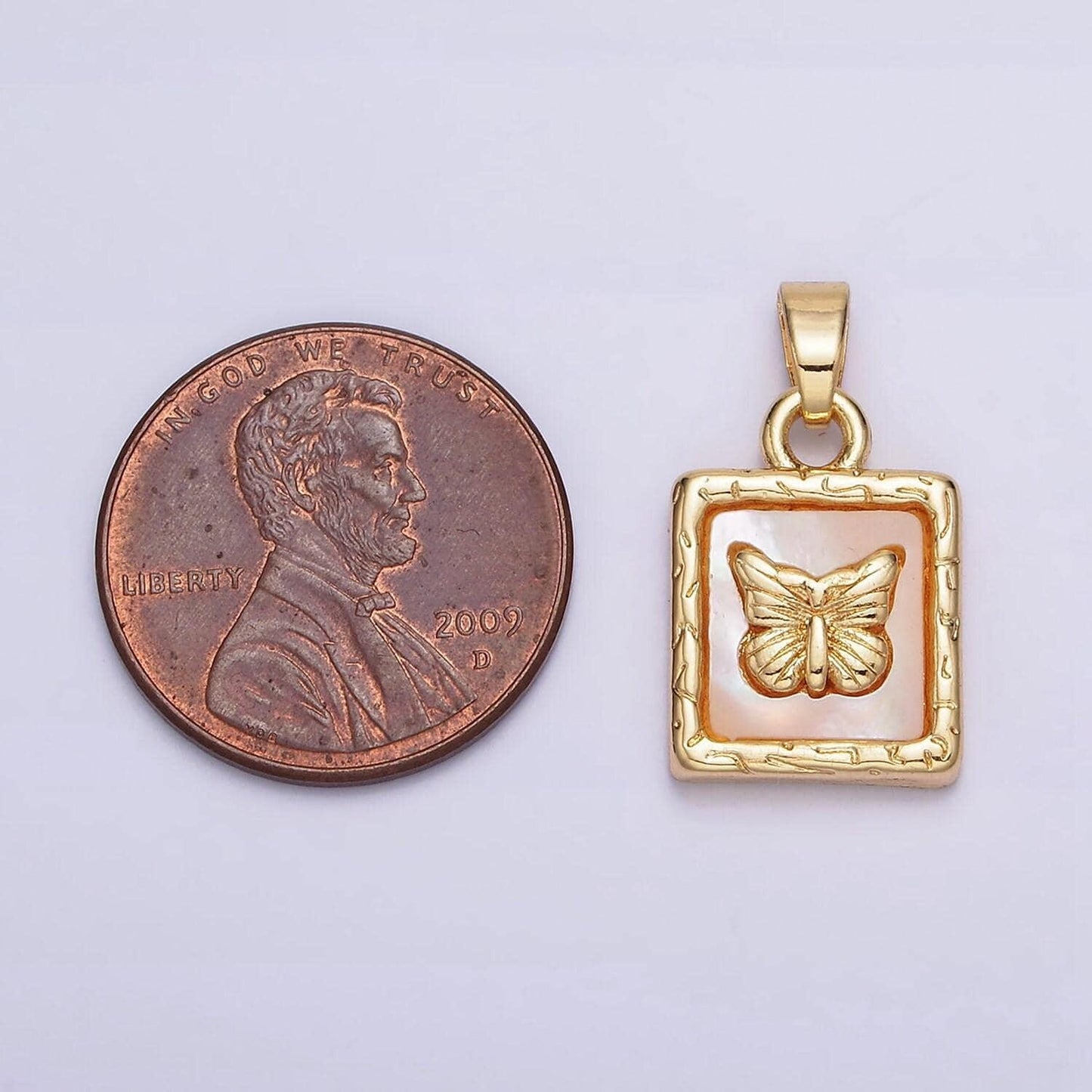 24k gold filled butterfly mariposa shell pearl line-textured square pendant | aa594