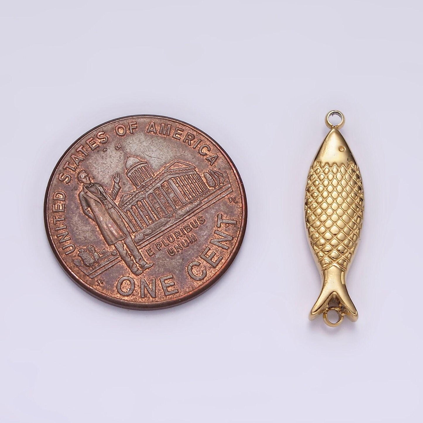 Stainless steel 6mm fish scale-textured connector in gold & silver sardine fish charm | p1343