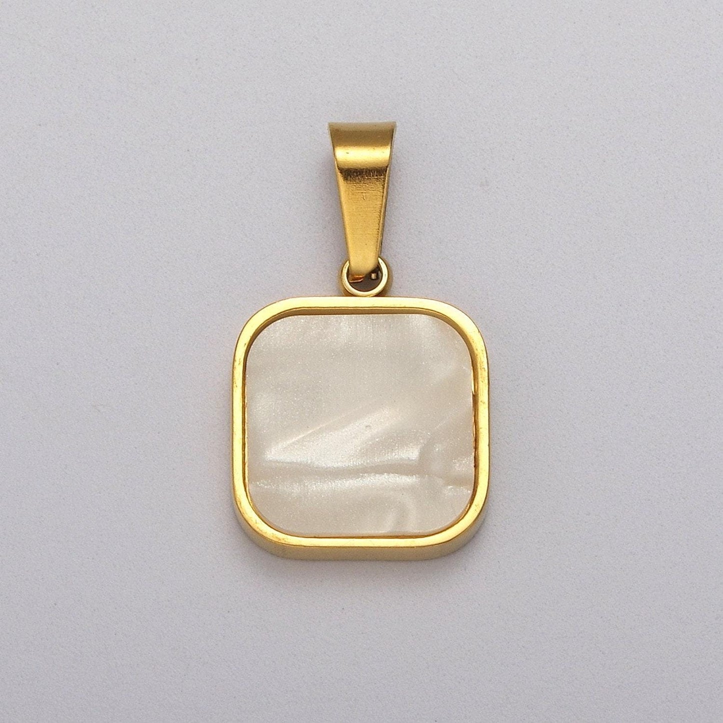 Dainty square pendant with pearl for minimalist unisex jewelry charm p1149