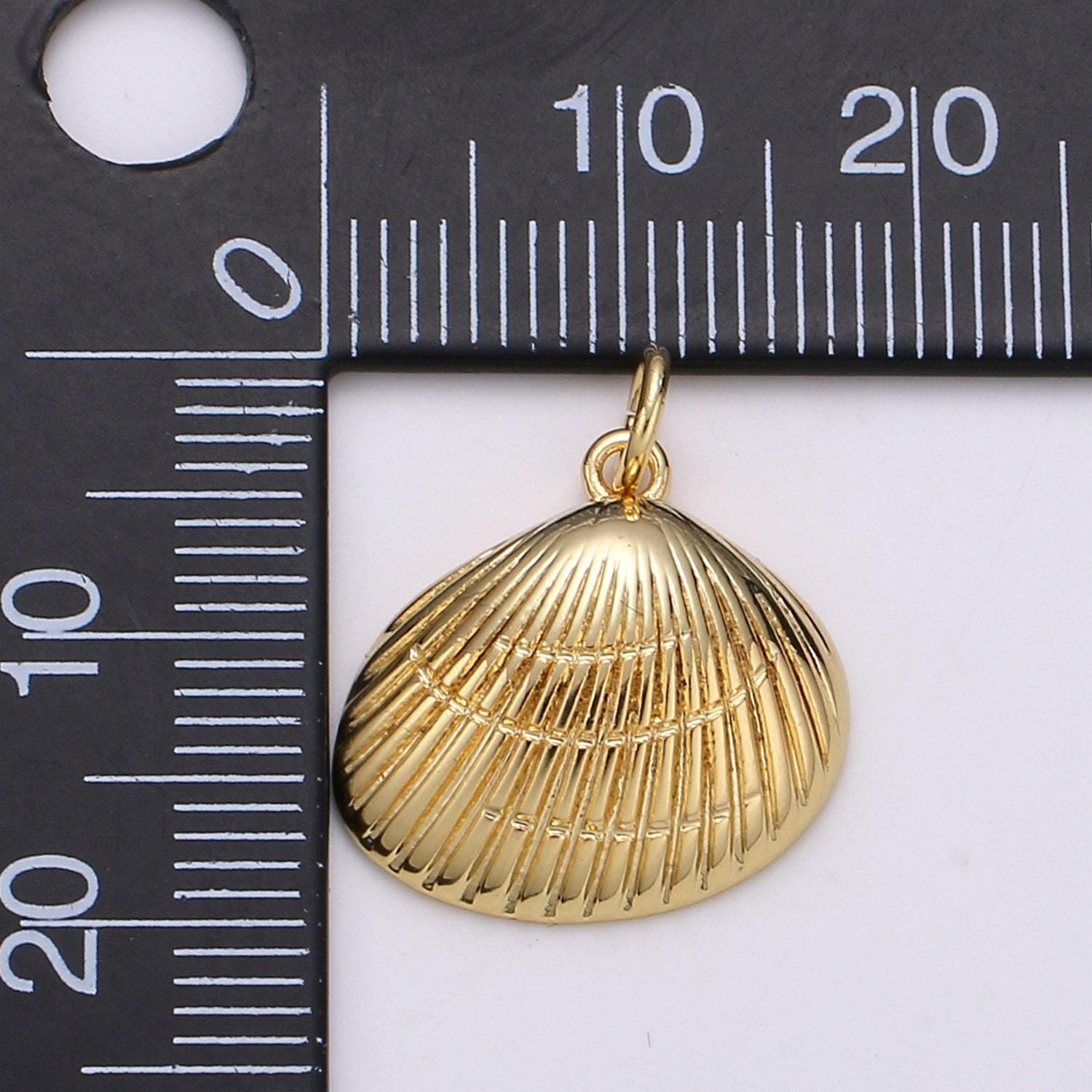 Scallop 24k gold charm, golden shell pendant charm, beach, nature, coral sea shell charm, charm for diy jewelry,chgf-1818