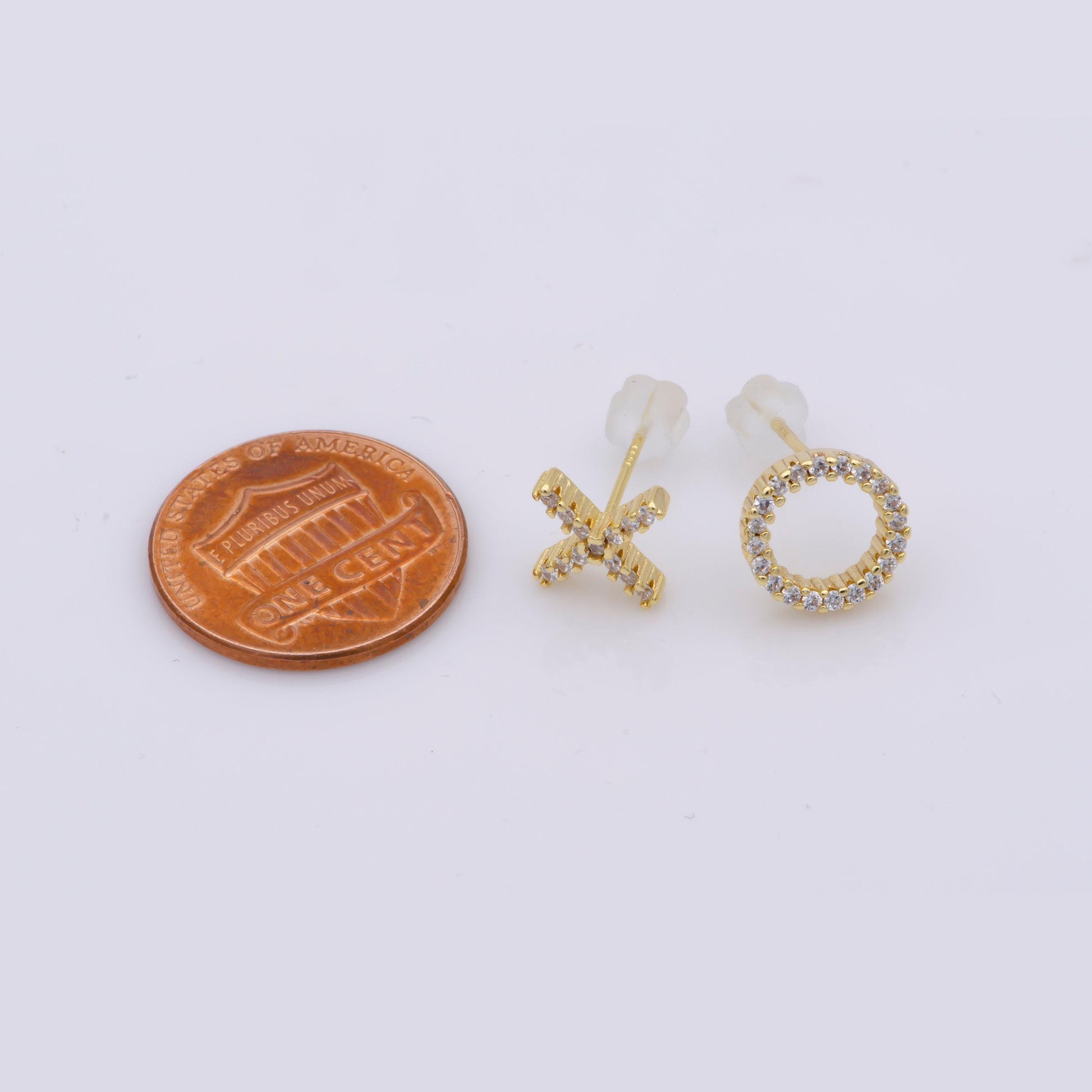 Gold tiny xo stud earrings, tiny stud, cartilage , helix stud,xo earrings, hugs and kisses earrings,x studs, ae-801