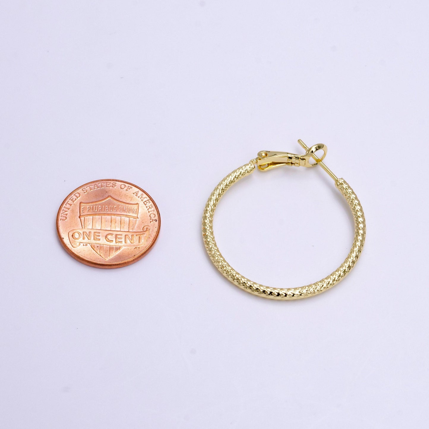 14k gold filled 30mm, 35mm round rhombus textured hinge hoop earrings | ae081 ae082