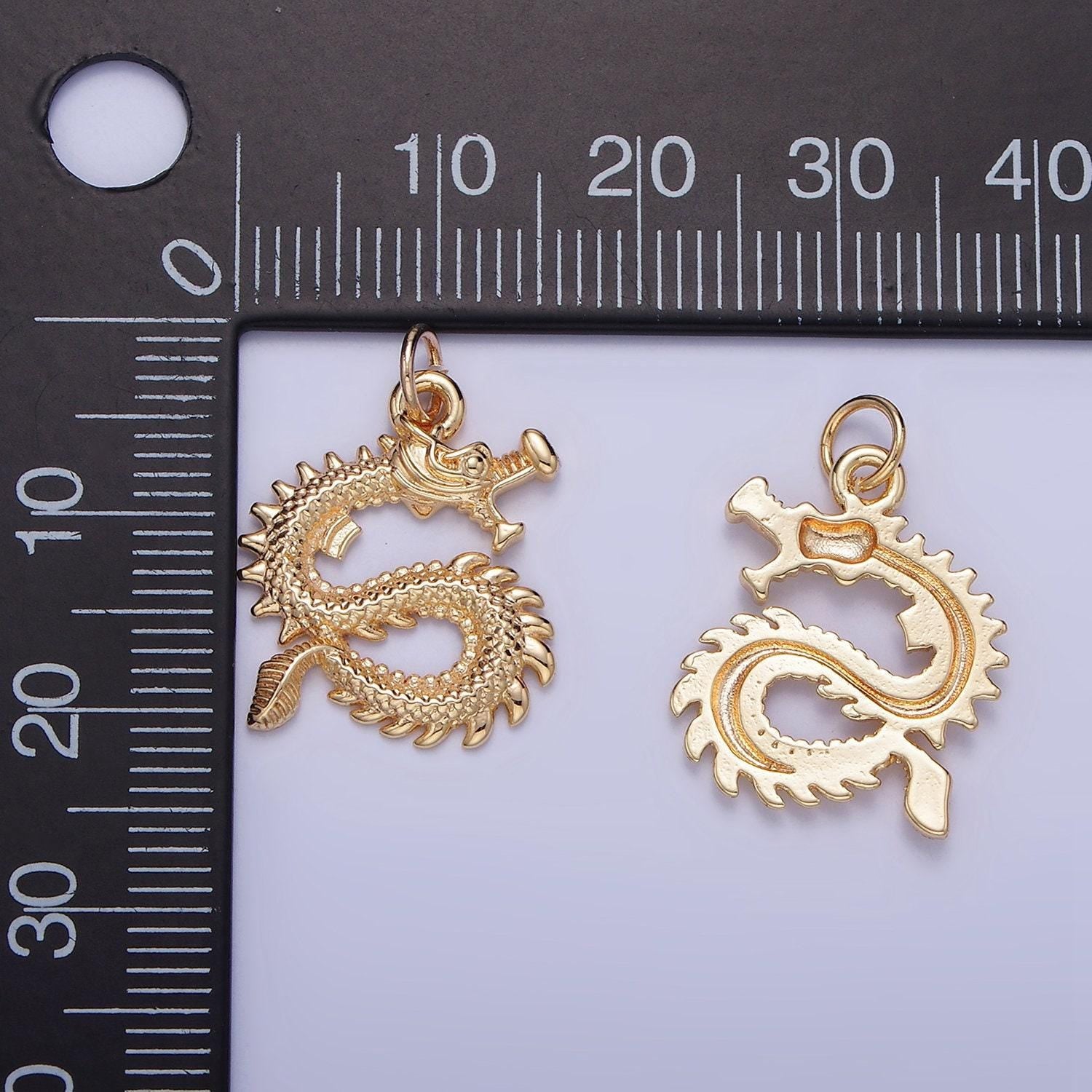 Dainty dragon charm mythical animal pendant gold dragon pendant for necklace earring supply c470