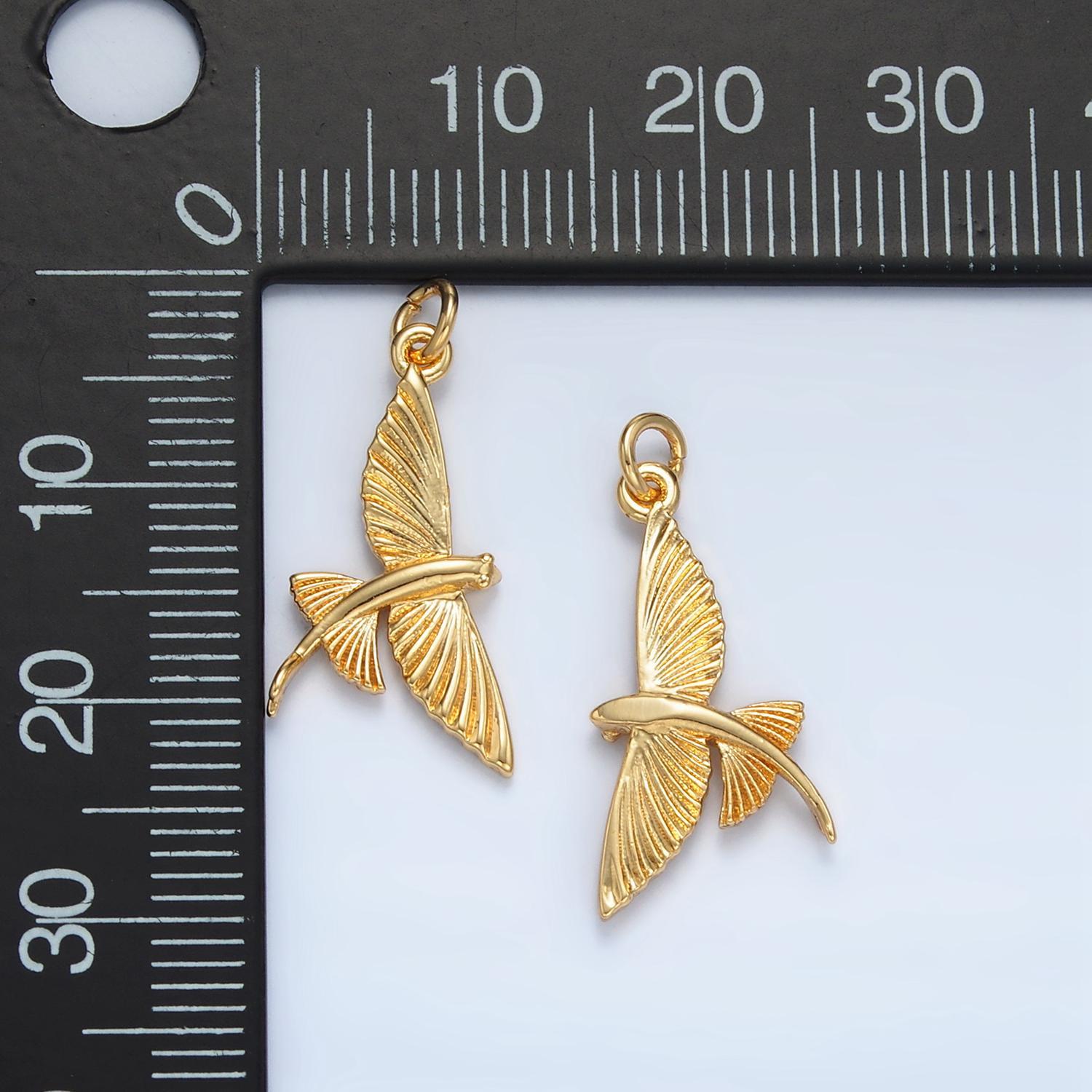 24k gold filled minimal textured flying fish charm | ac-130