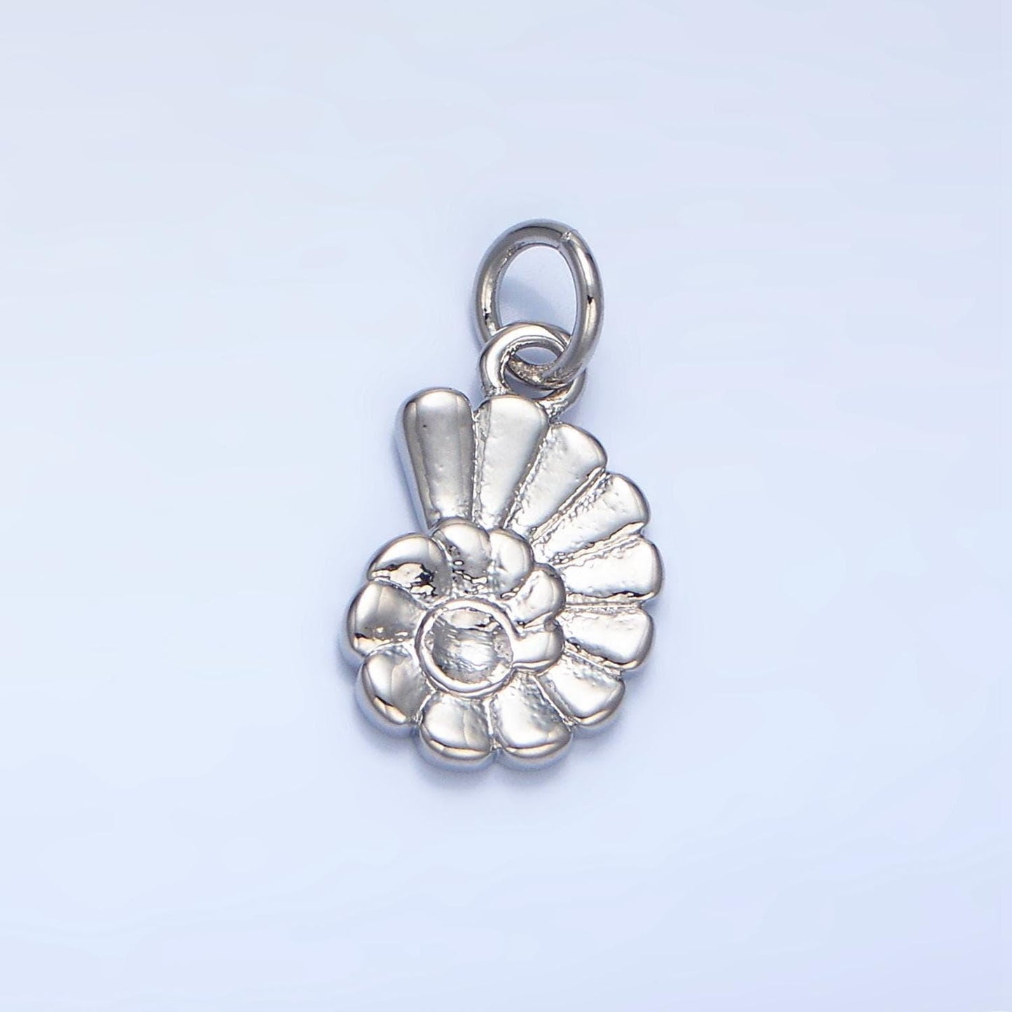 Mini gold shell charms 18k gold filled conch shell pendant conch shell charm bracelet necklace for diy jewelry making supply x858