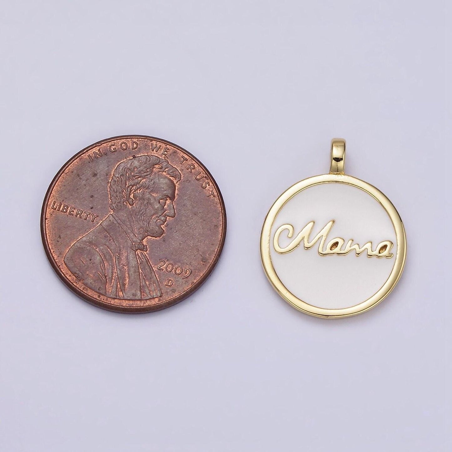 24k gold filled "mama" script white enamel round medallion charm | ac1422