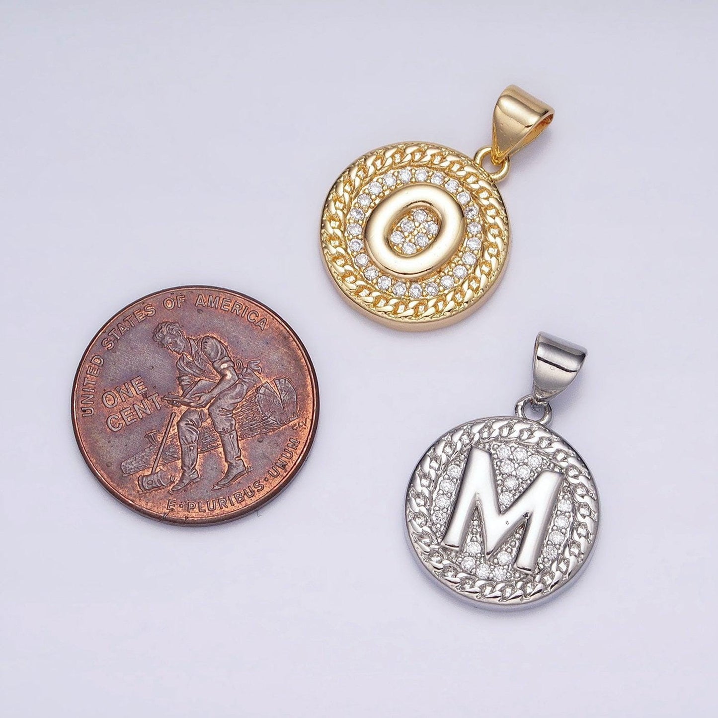 Silver initial coin letter charm a - z alphabet letter medallion charm pendant for personalized necklace jewelry making a455-a467