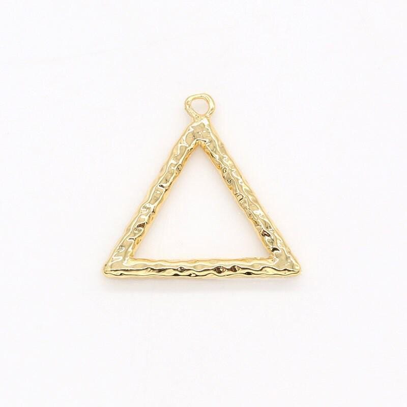 Mini gold hollow triangle pendant -hammered triangle charms -rustic findings -geometry dangle pendant -jewelry supplies -153