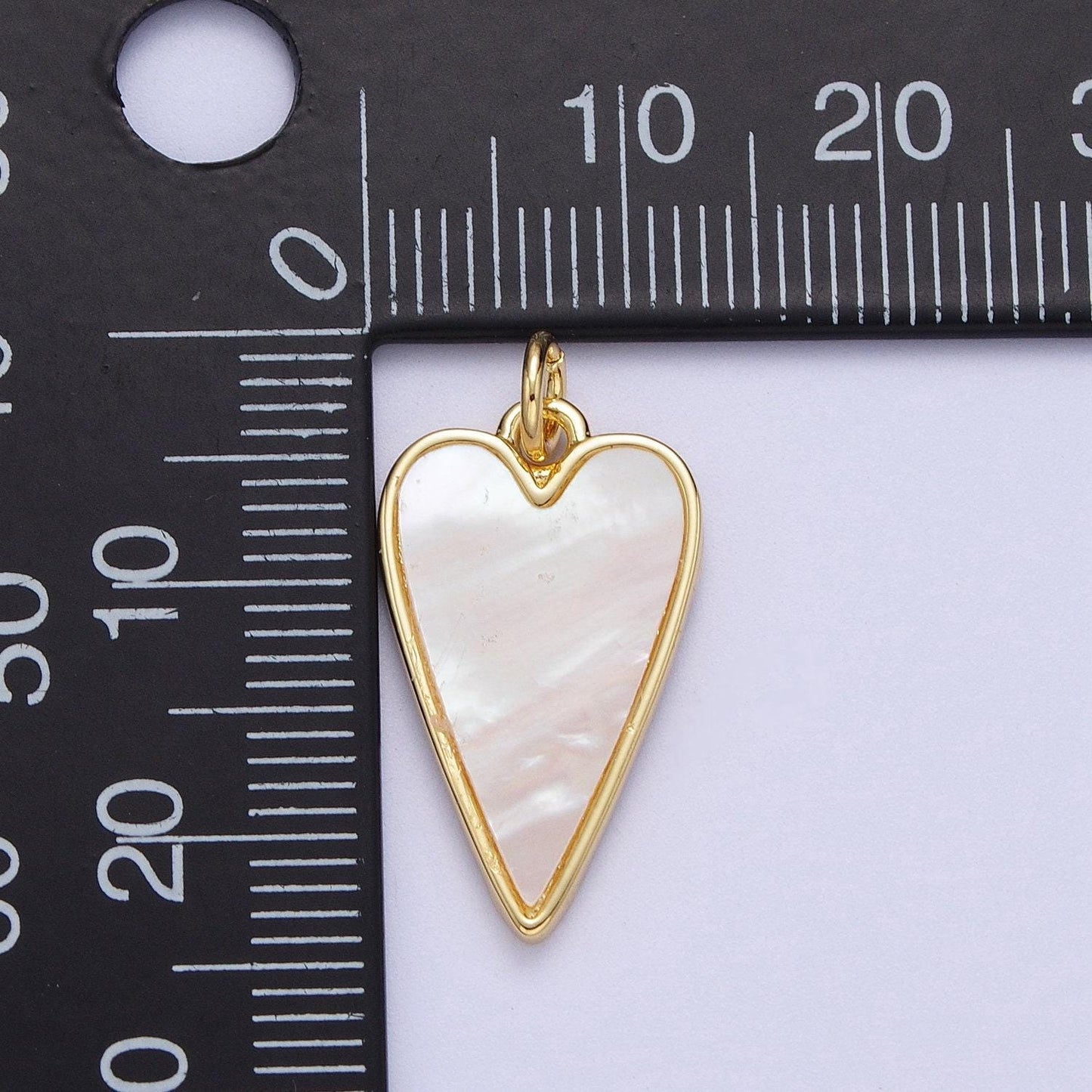 Gold frame pearly white heart pendant, 14k gold plated shell pearl heart love charm | c-717
