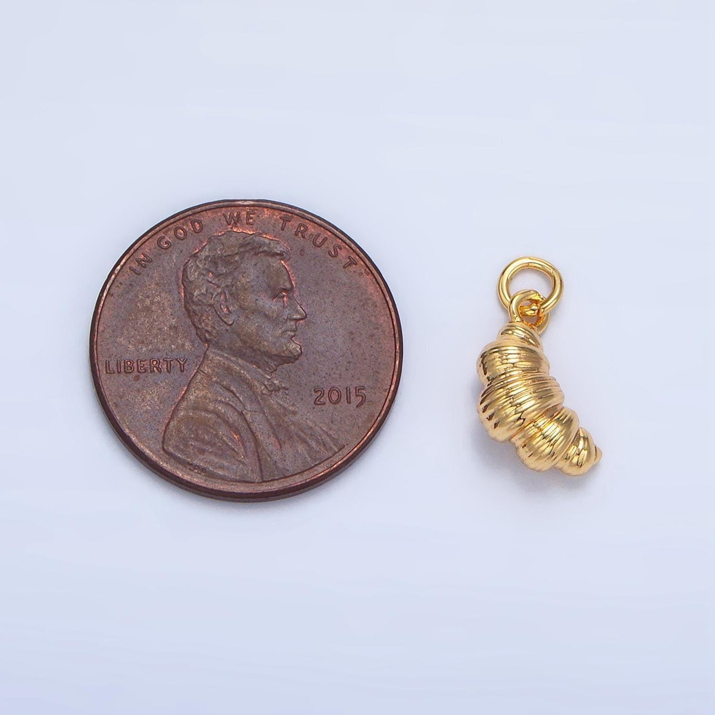 Small gold croissant charm french lover pendant foodie mix charm for bracelet necklace earring component x599