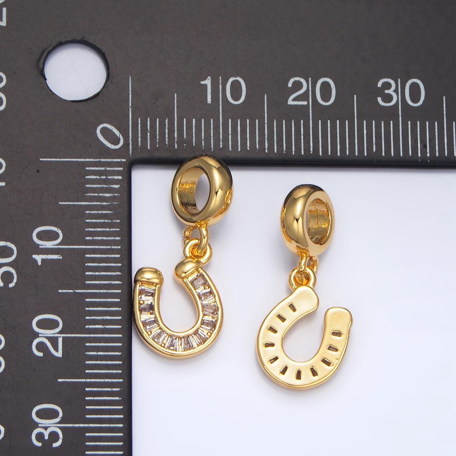 Clear baguette micro paved horse shoe 24k gold filled charm | x-896