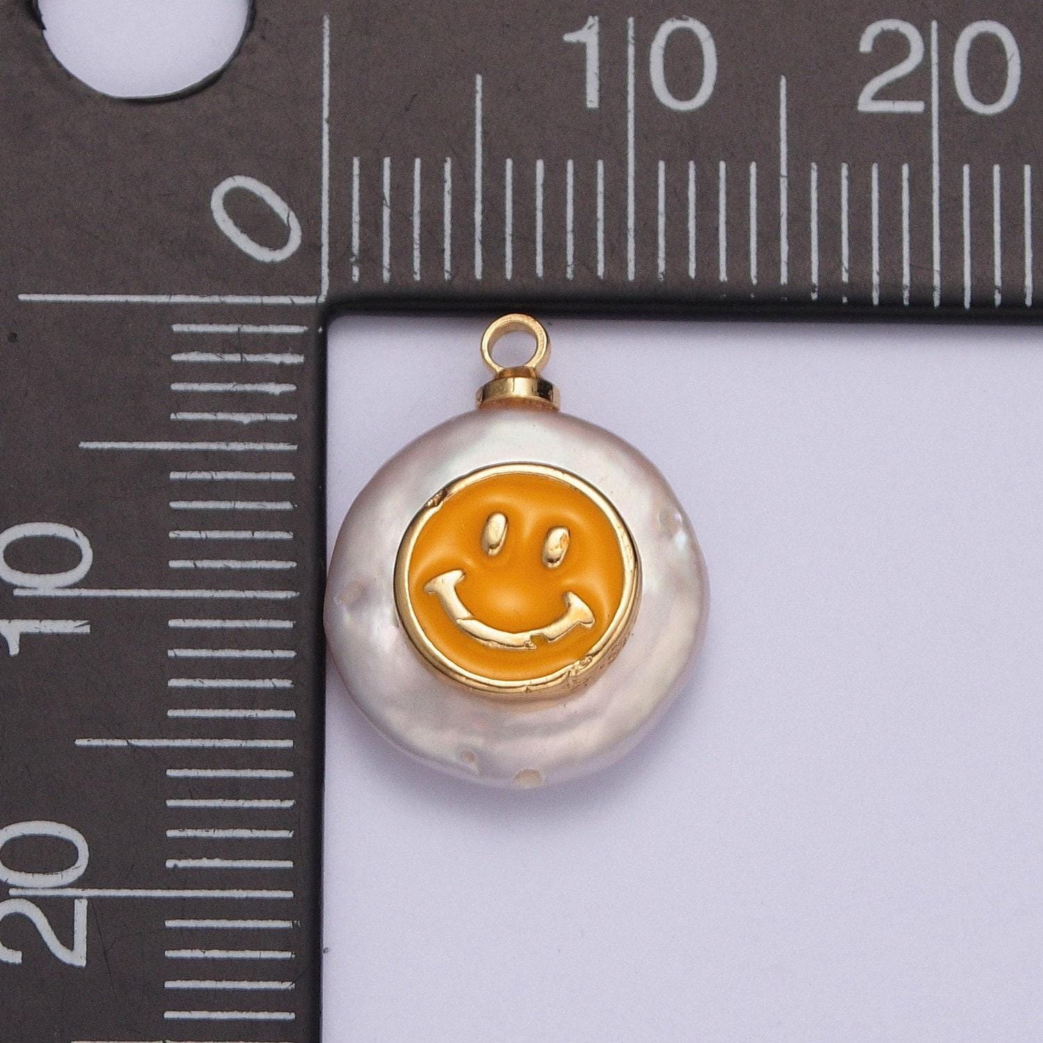 1pc dainty round white pearl face pendant, yellow enamel face charm, artificial white pearl smile pendant | x-154