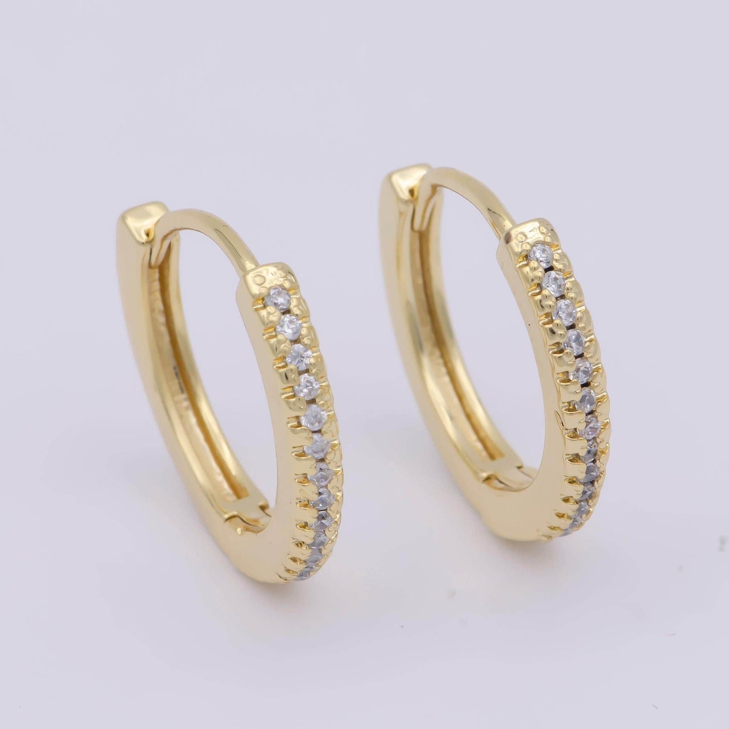 1 pair minimalist cz huggie hoops in gold / silver 19mm clicker hoops dainty hoops earring simple lever back hoop earrings