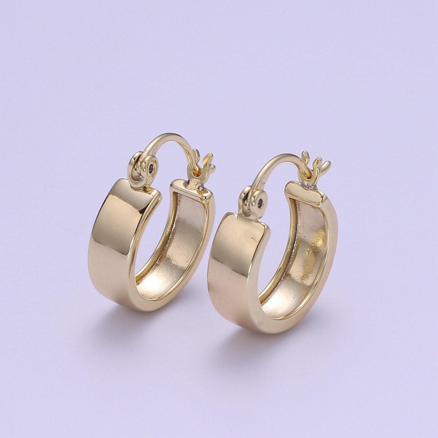 14k gold fliled lightweight hoops | 15mm | gold hoop earrings for women